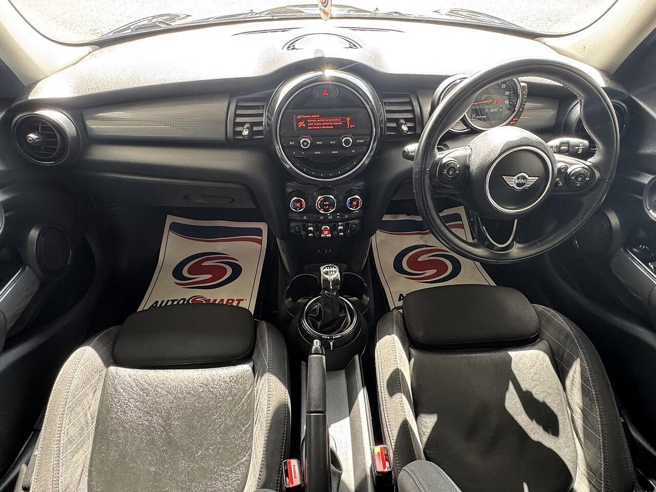 Mini Cooper view 15