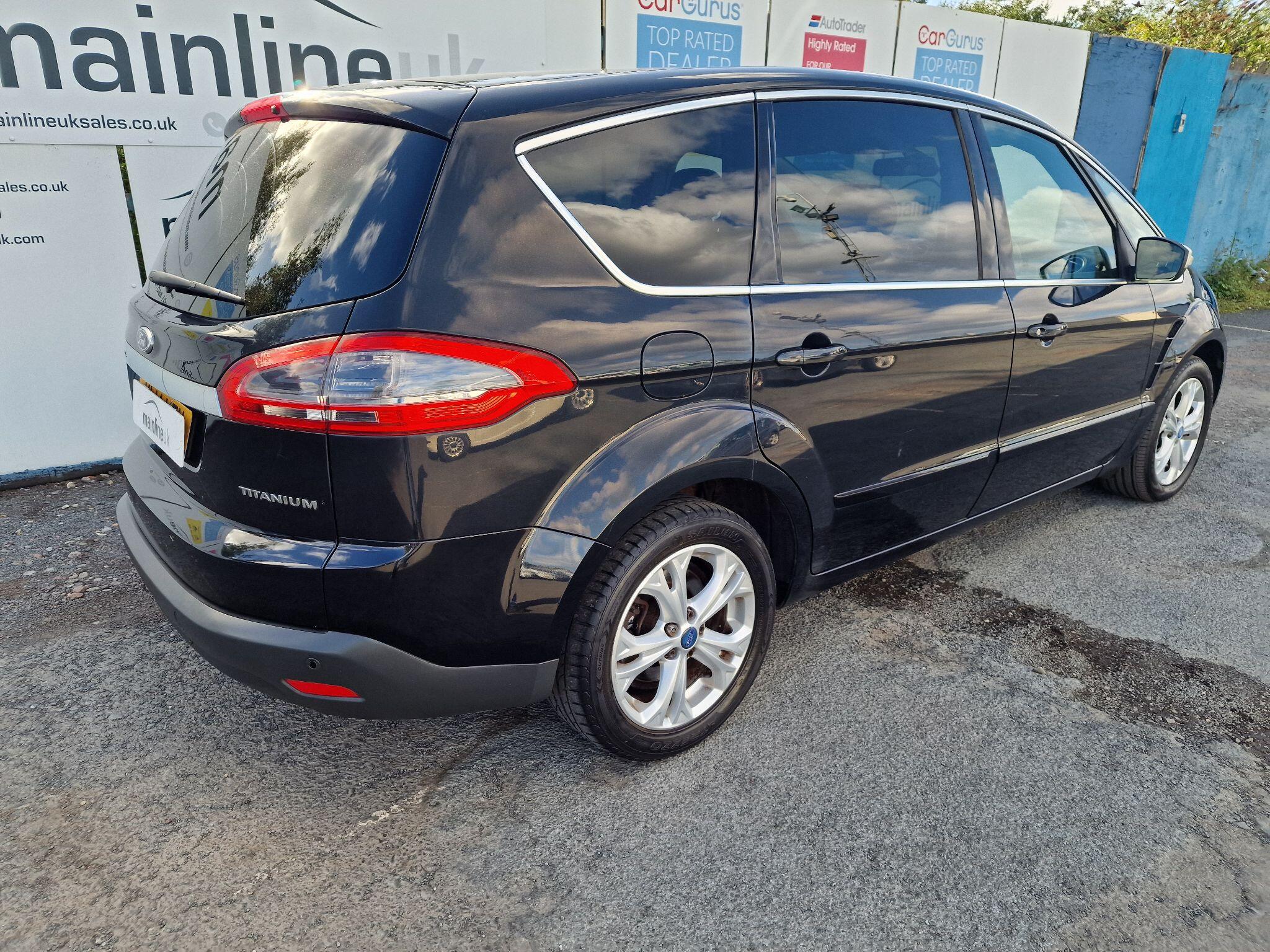 Ford S-Max view 14