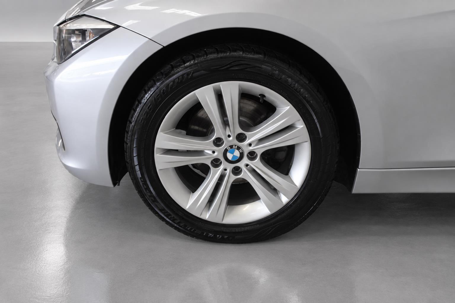 BMW 3 Series view 66