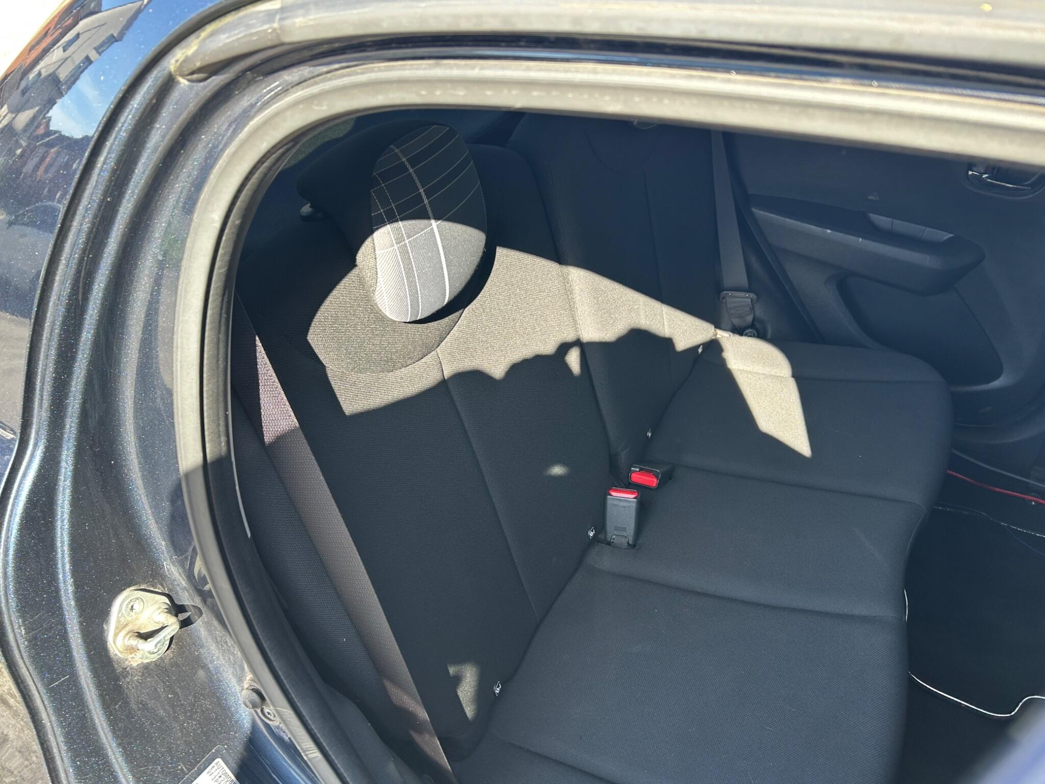 Peugeot 108 view 25