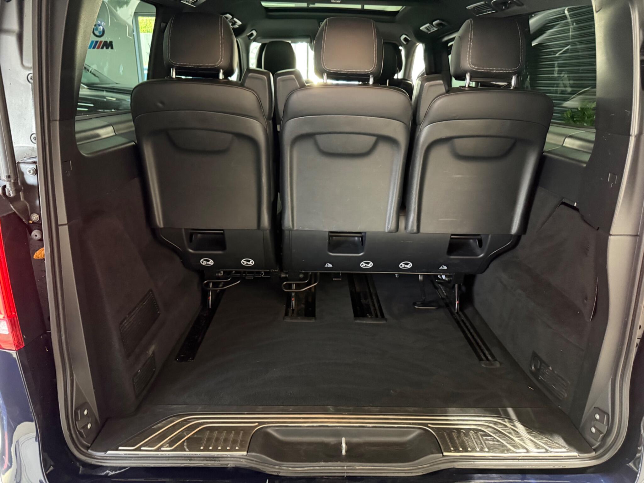 Mercedes-Benz V-Class view 8