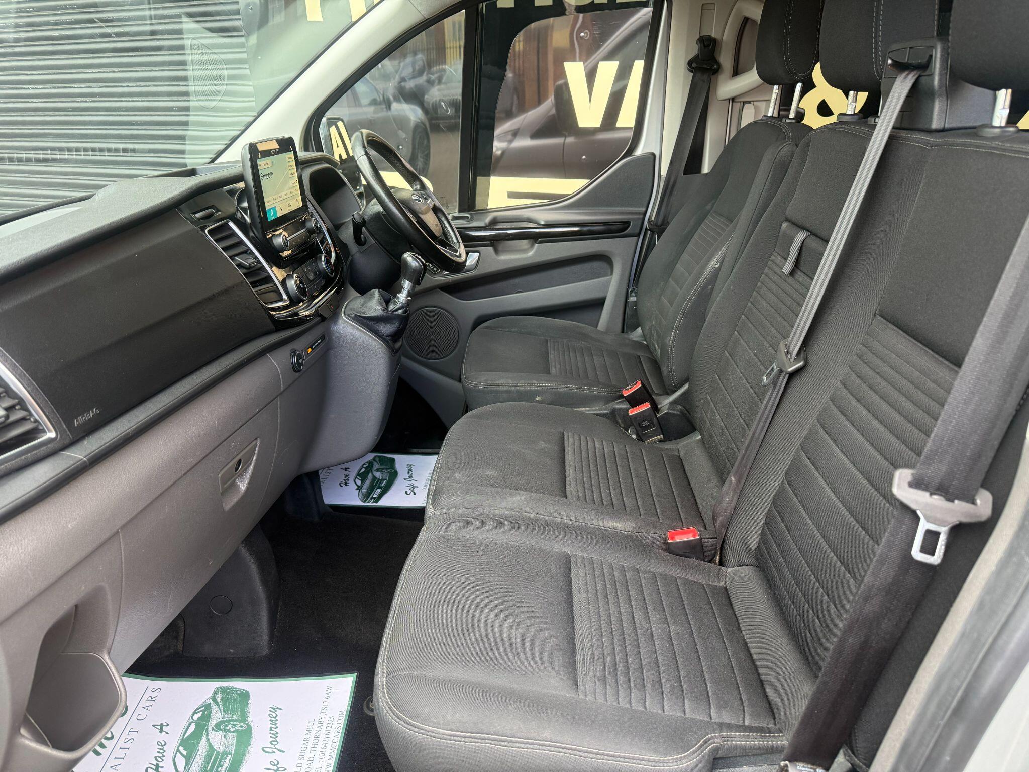 Ford Transit Custom view 21