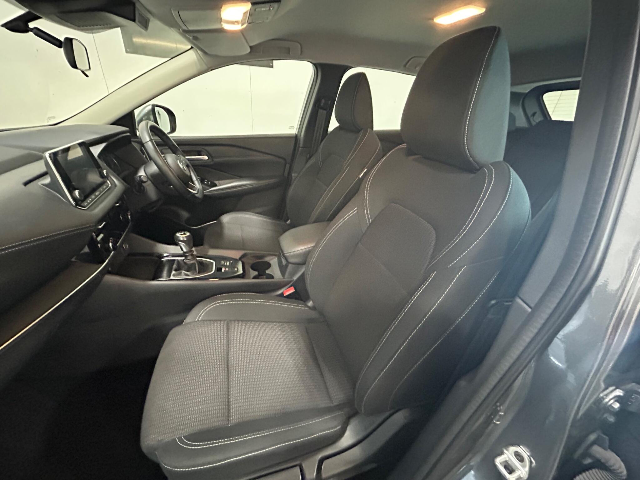 2021 Nissan Qashqai 1.3 DIG-T MHEV Acenta Premium Euro 6 (s/s) 5dr • 21,764 miles image 42