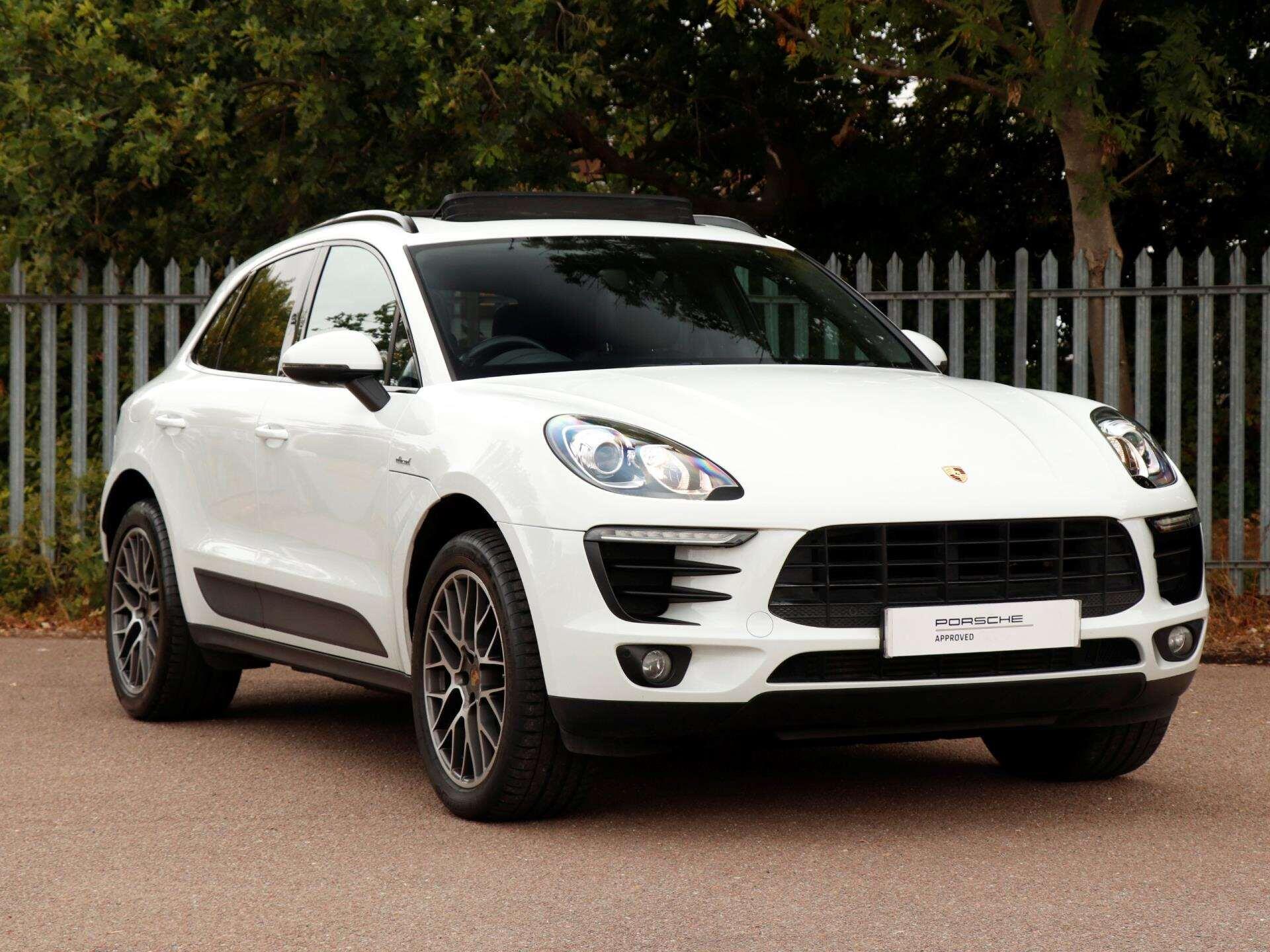 Porsche Macan view 36