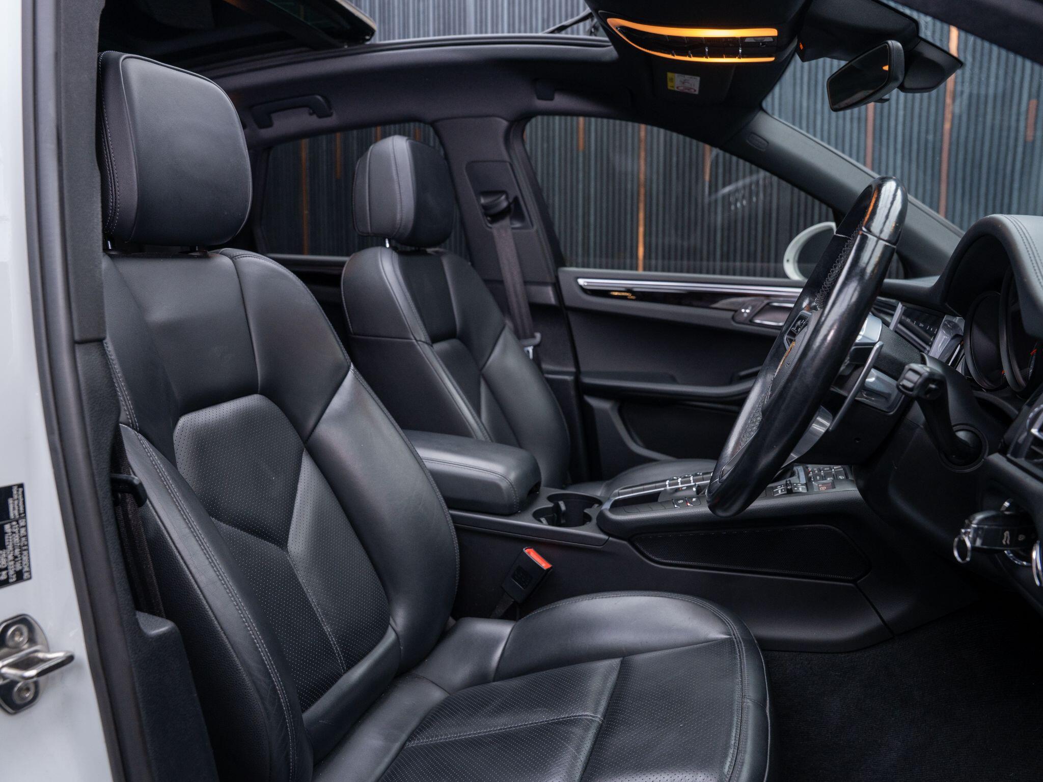 Porsche Macan view 2