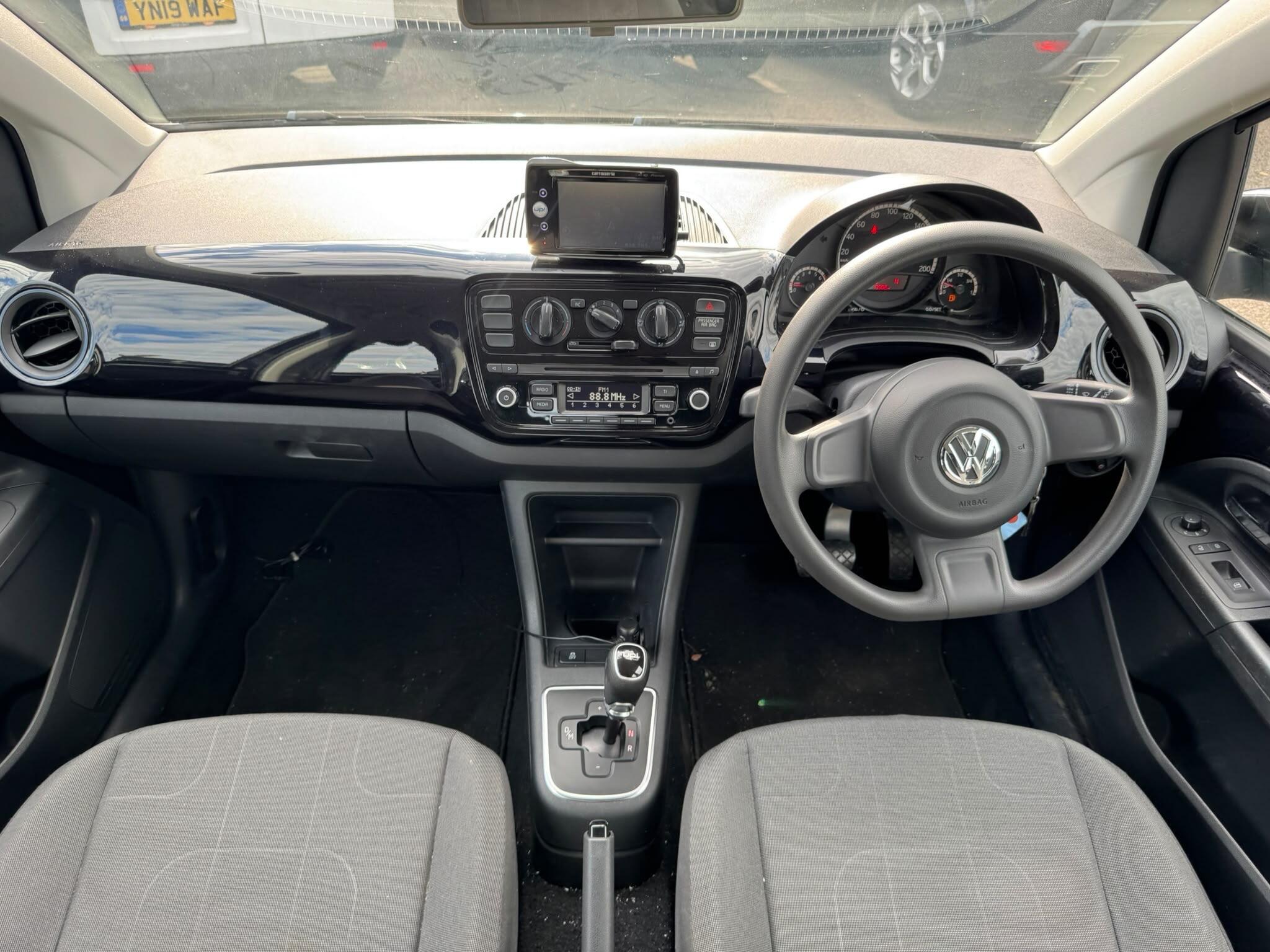 Volkswagen Up! view 38