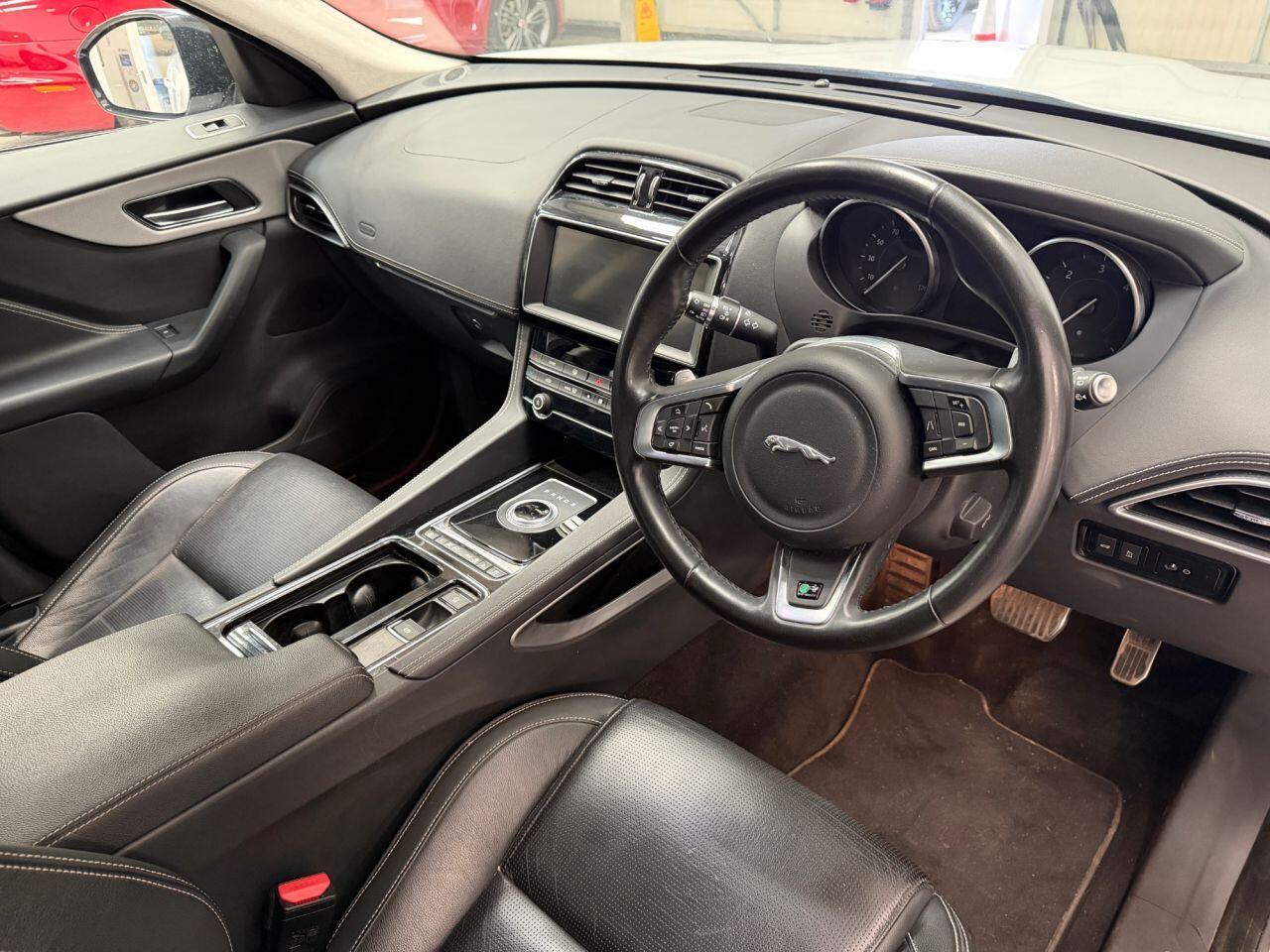 Jaguar F-Pace view 5