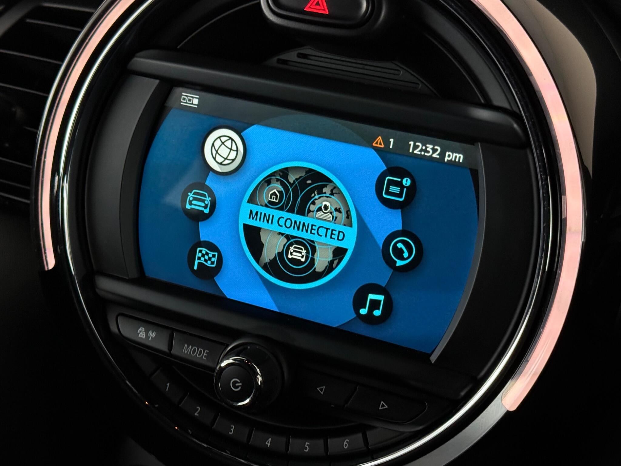 Mini Hatch view 27