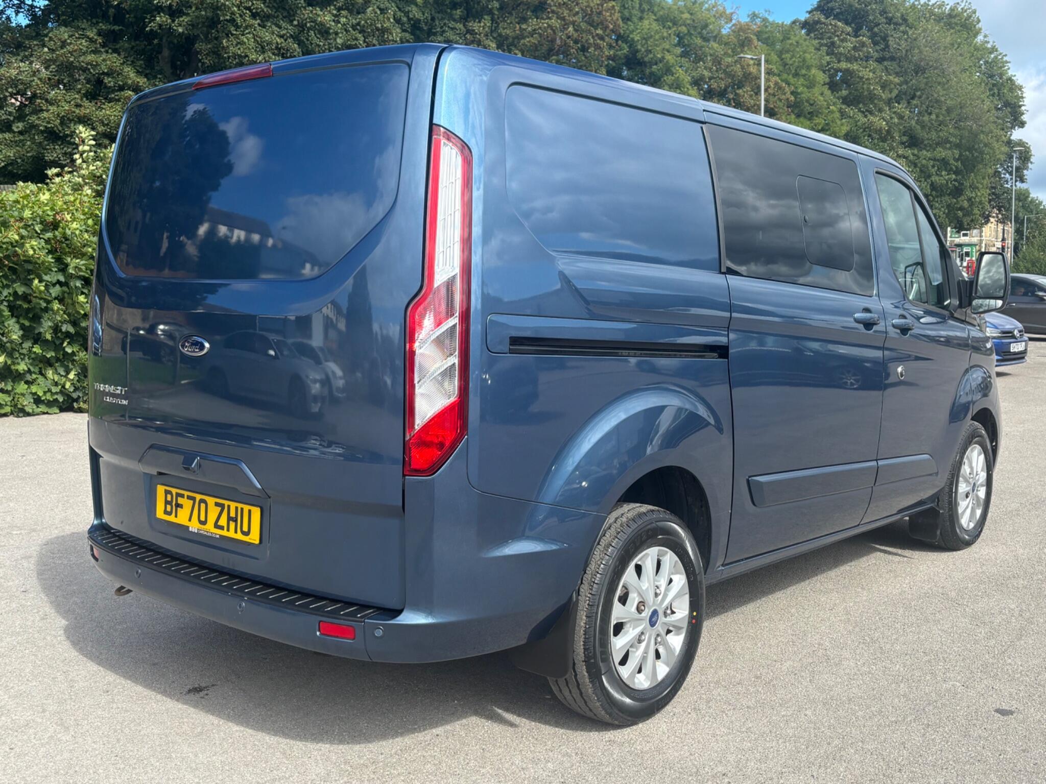 Ford Transit Custom view 5