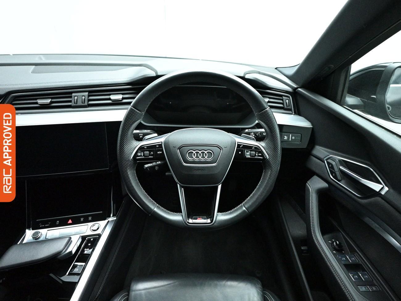 Audi E-Tron view 10