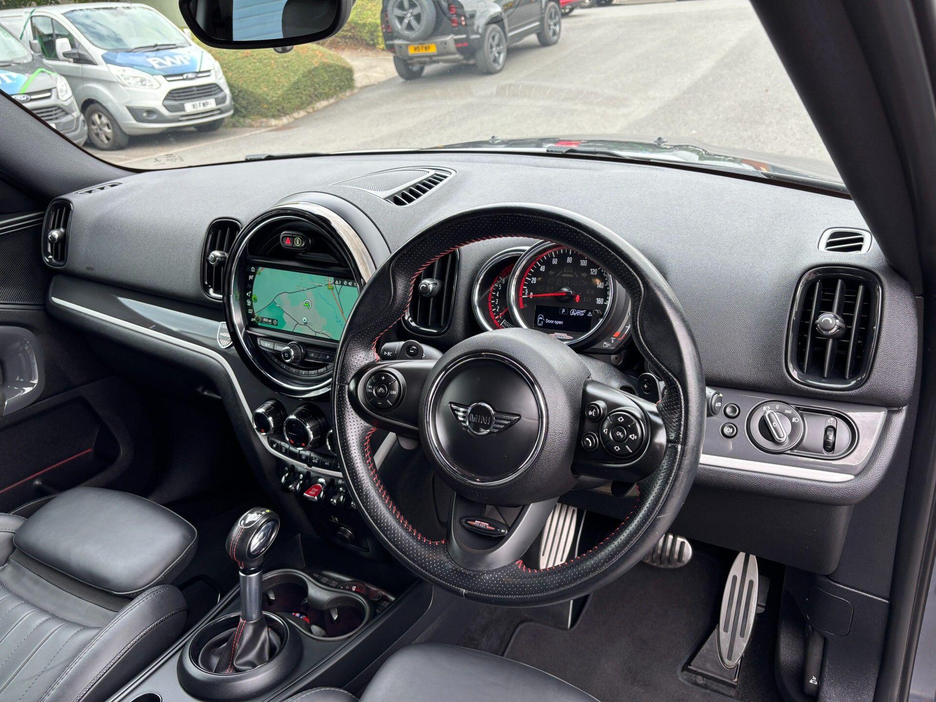 Mini Countryman view 39