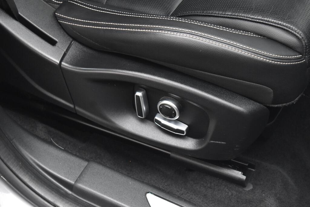 Jaguar E-Pace view 24