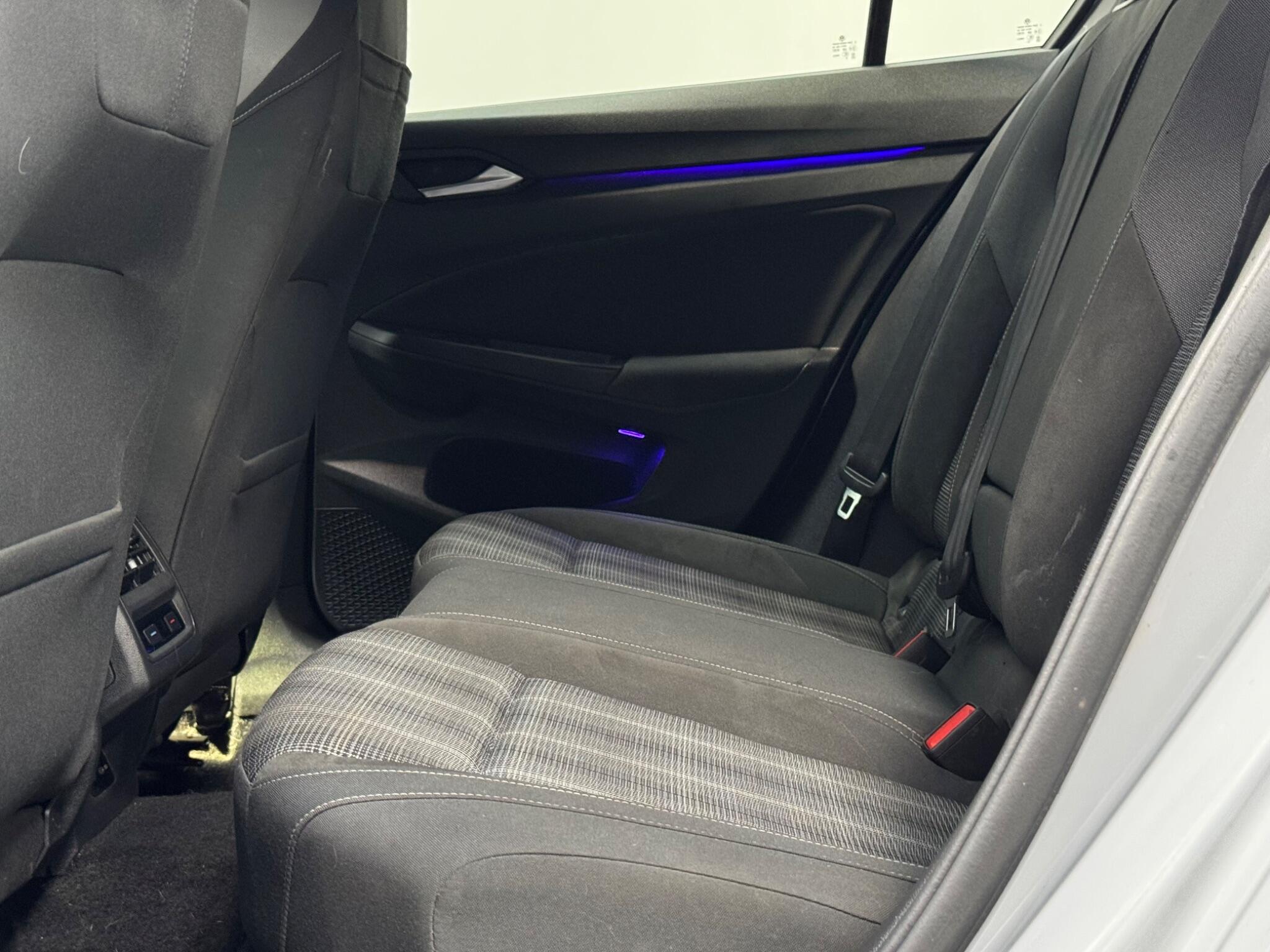 Volkswagen Golf view 40