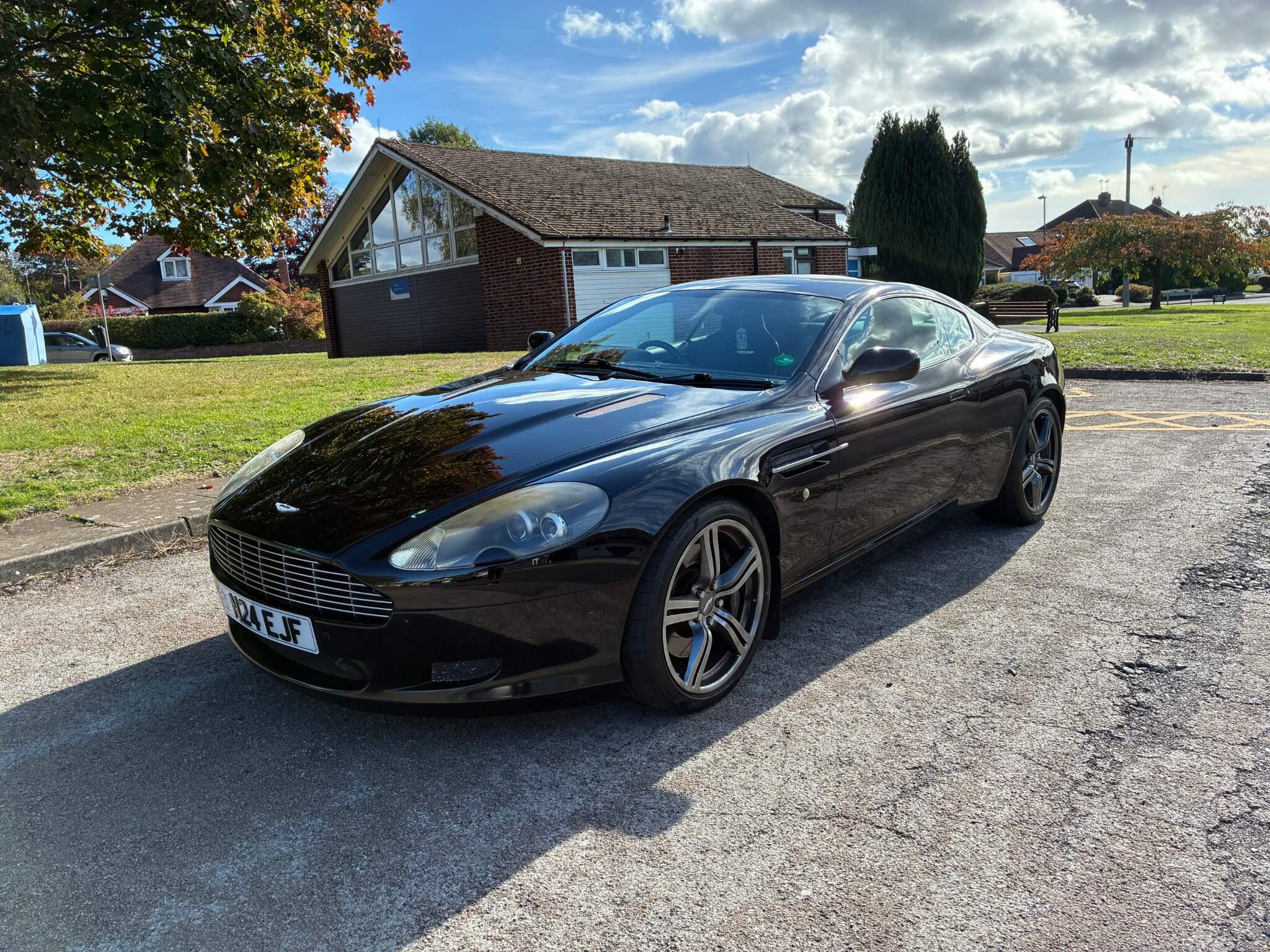 Aston Martin DB9