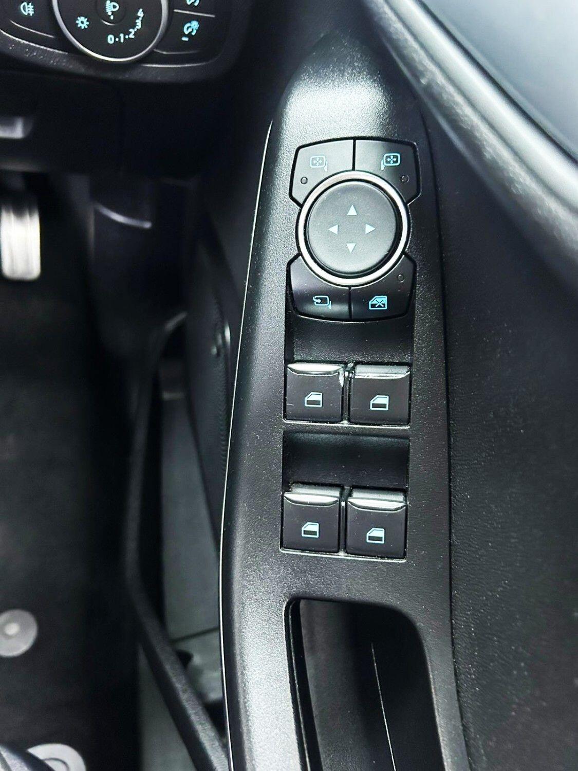 Ford Fiesta view 21