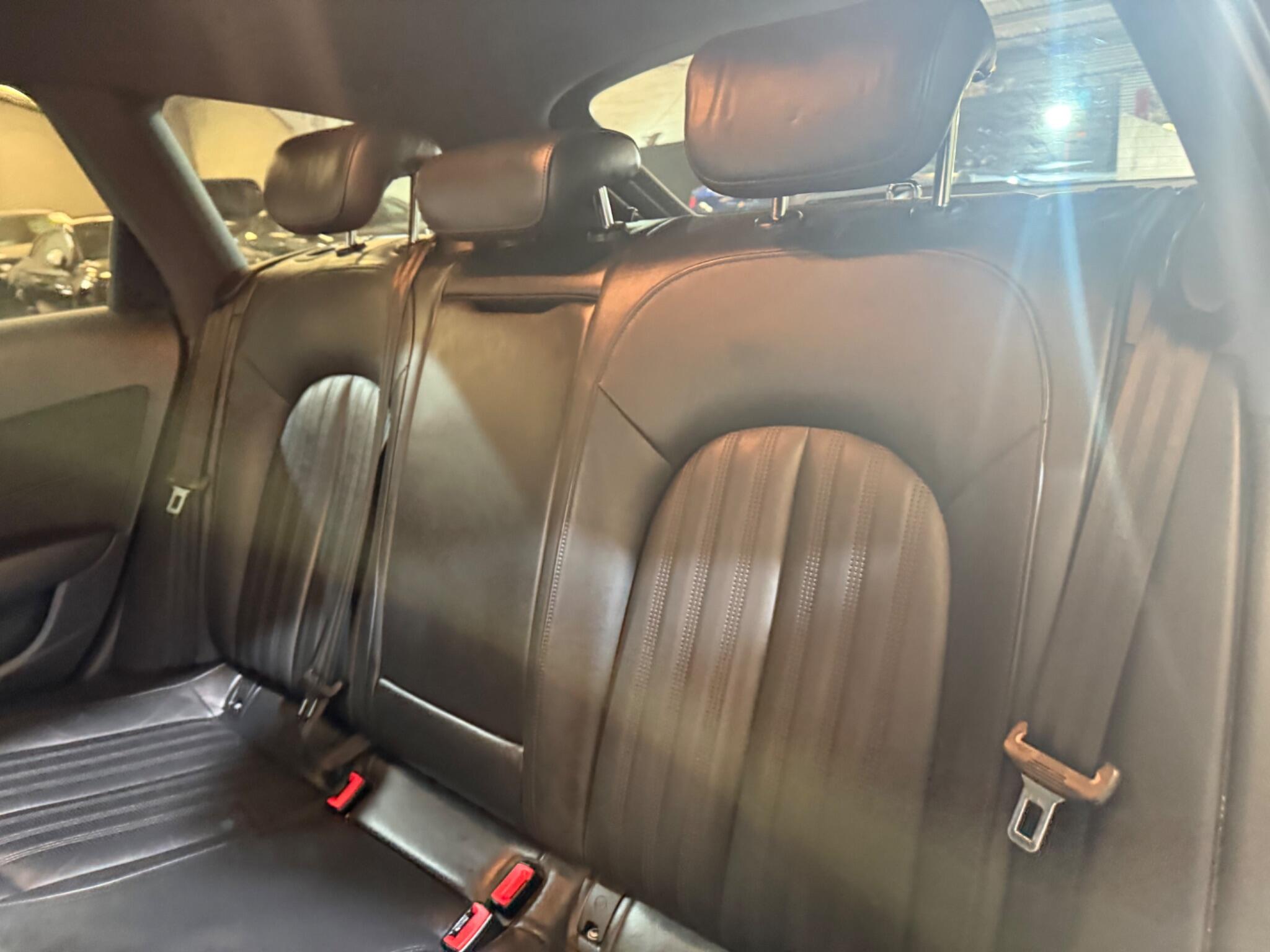 Audi A6 Avant view 26