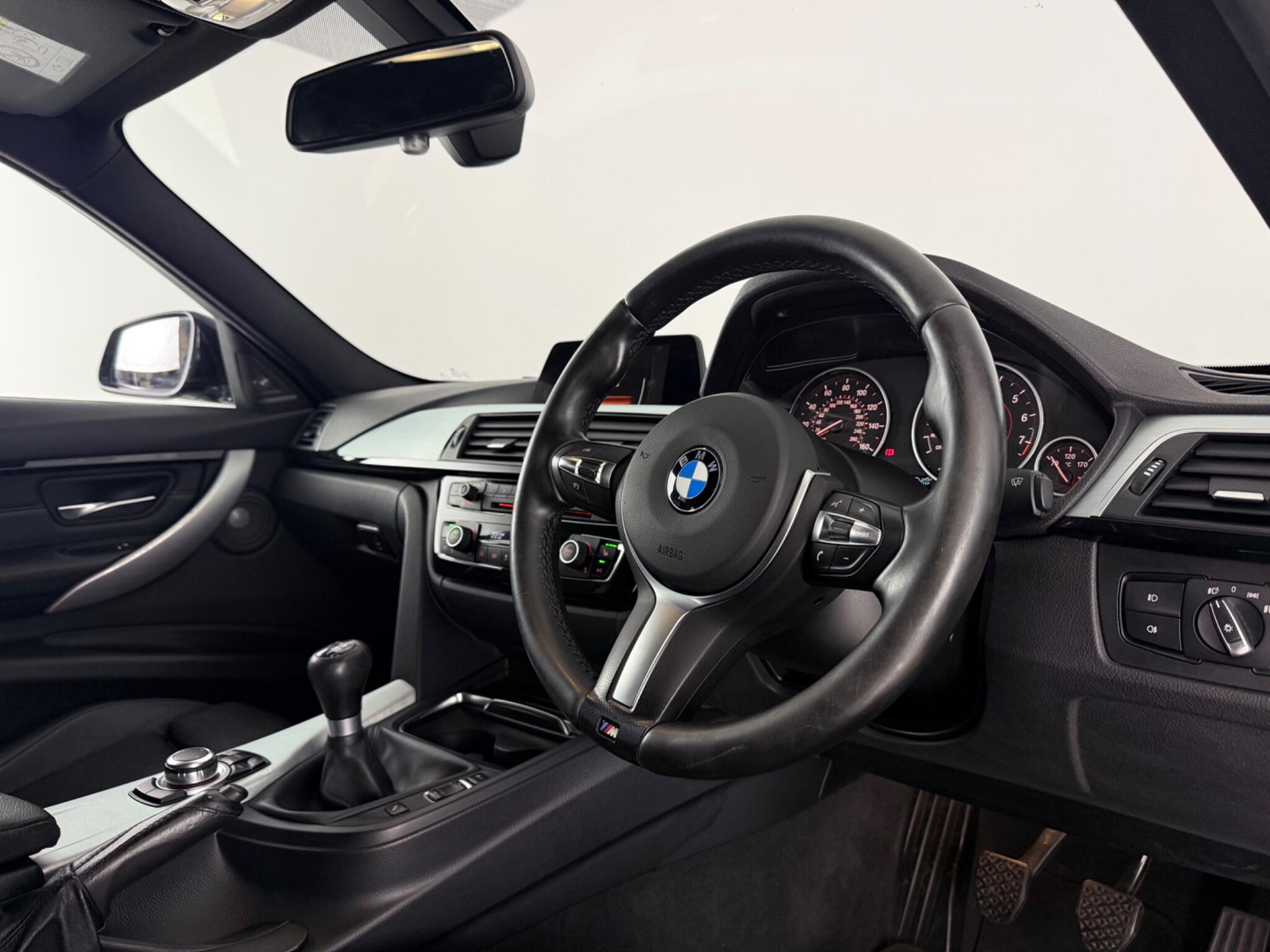 BMW 3 Series view 3