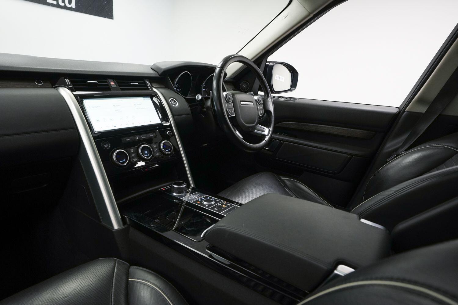 Land Rover Discovery view 19