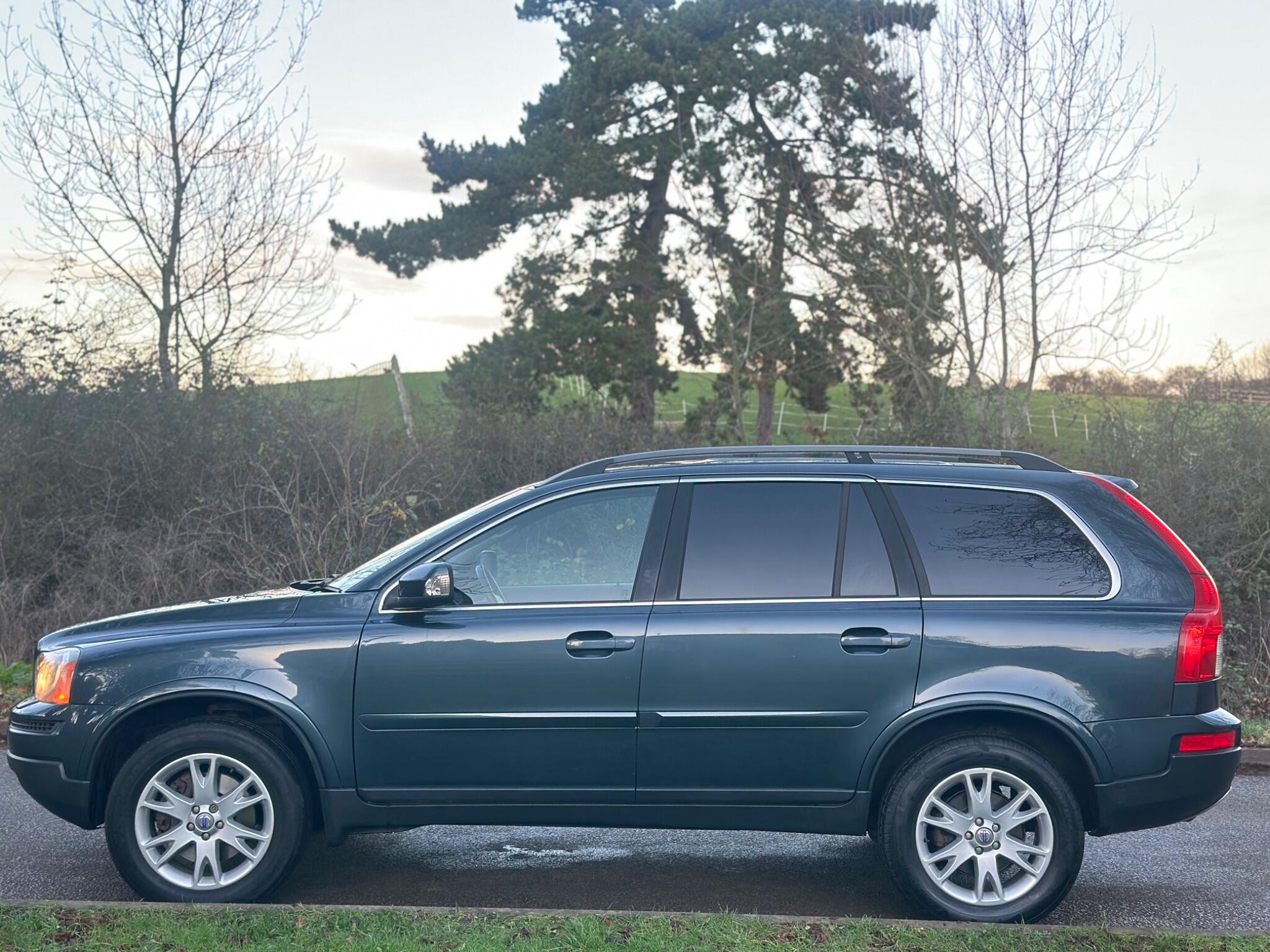 2007 Volvo XC90 image 2