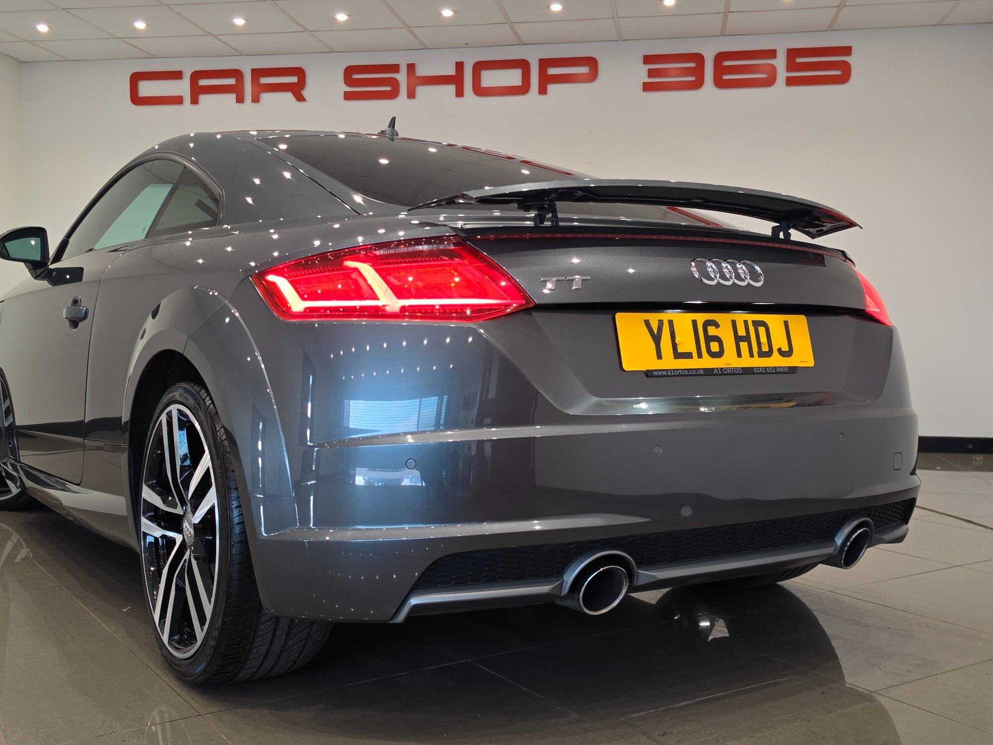Audi TT view 81