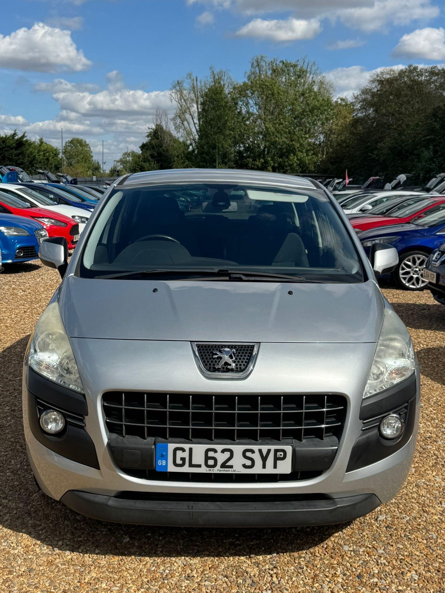 Peugeot 3008 view 2