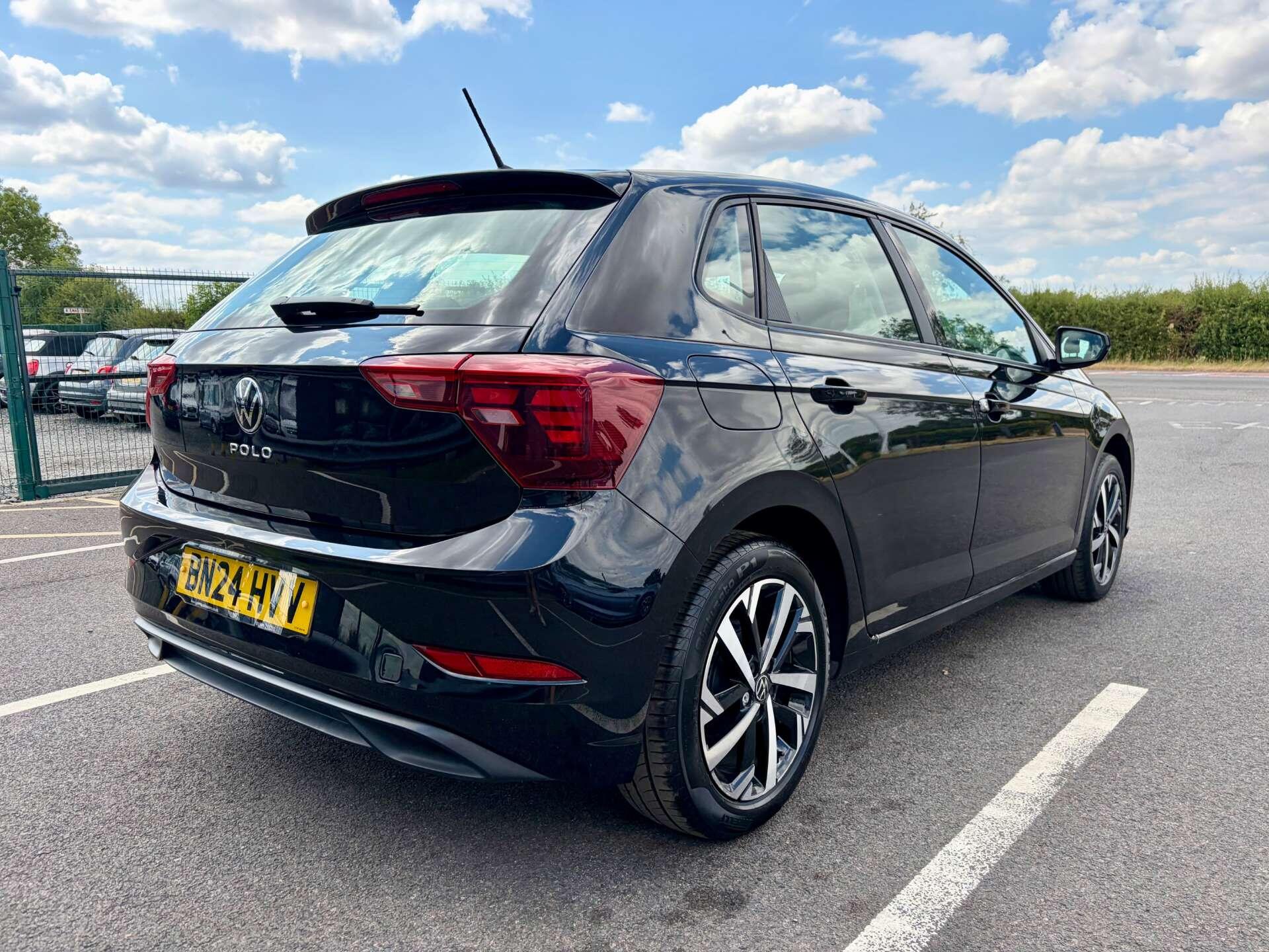Volkswagen Polo view 8