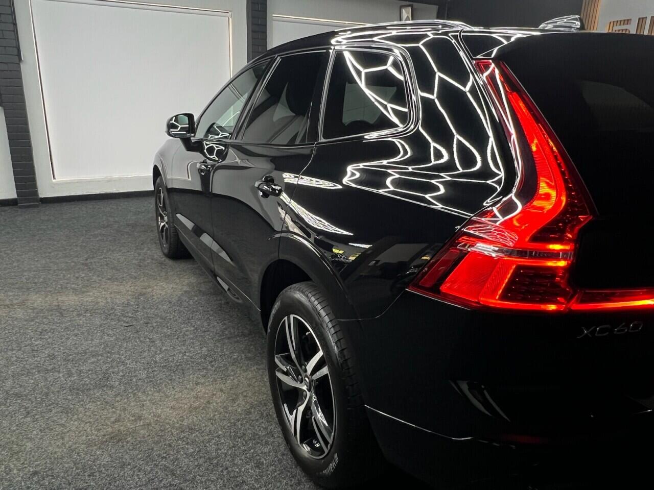 Volvo XC60 view 6