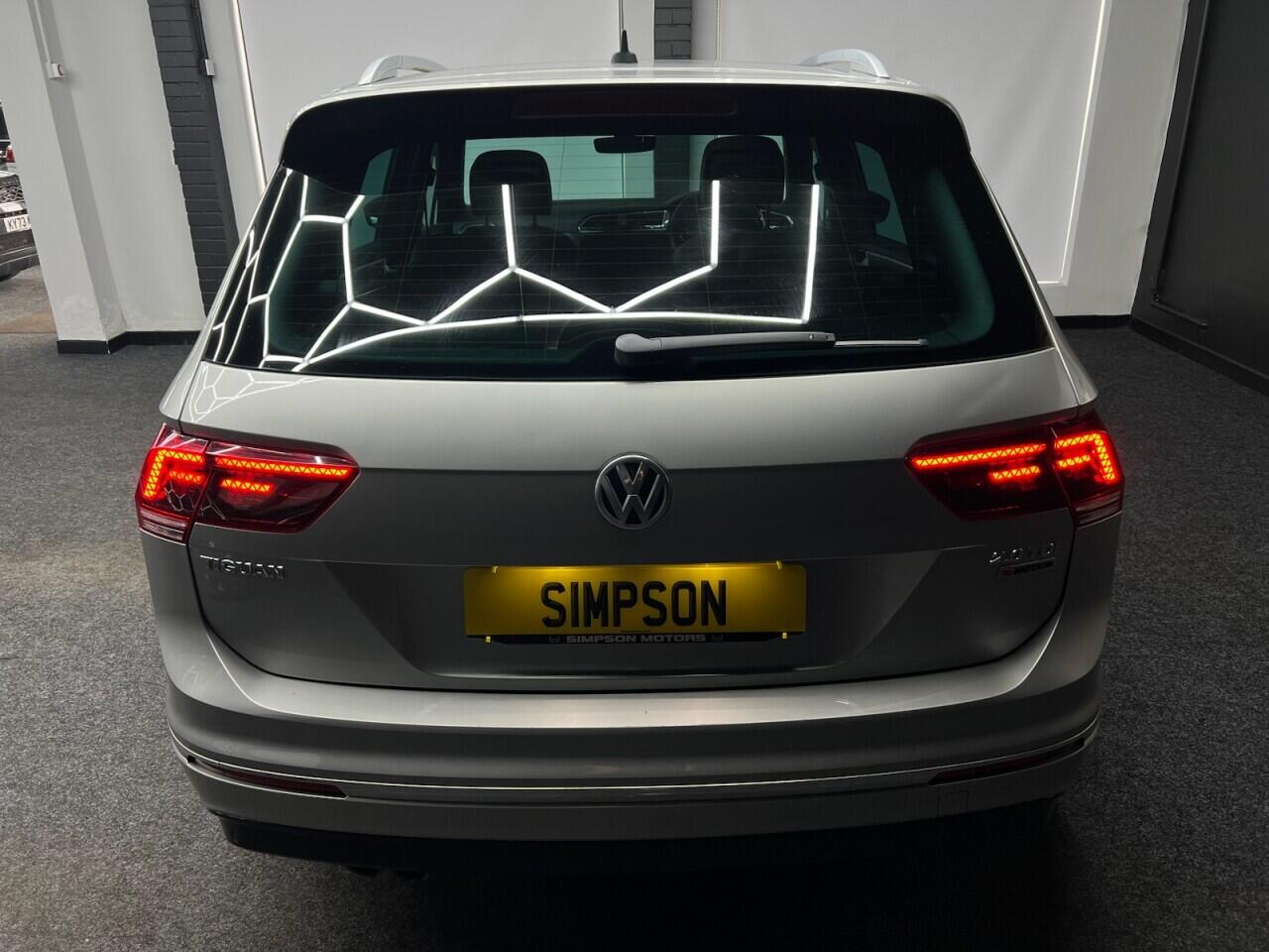 Volkswagen Tiguan view 9
