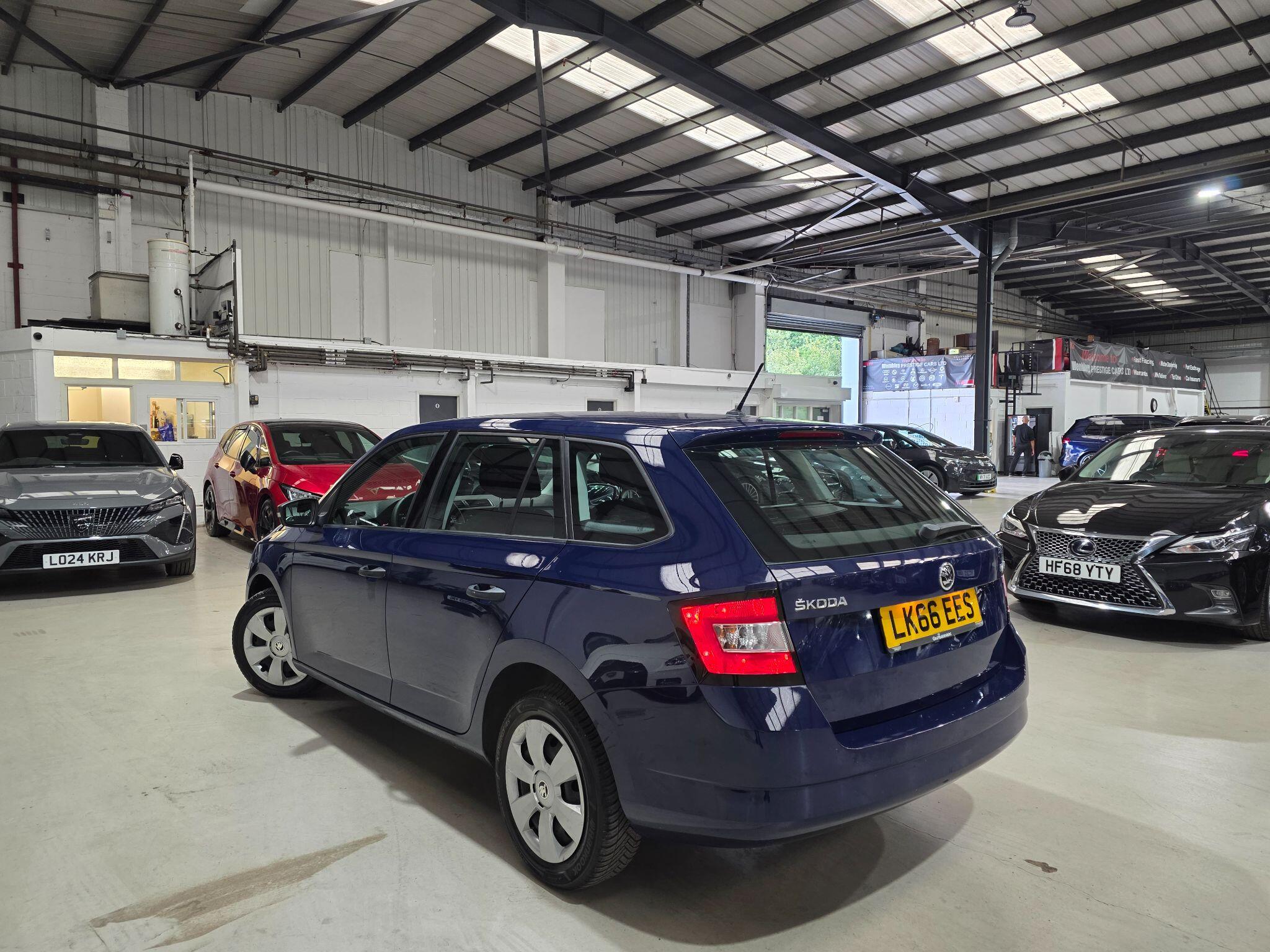 Skoda Fabia view 21