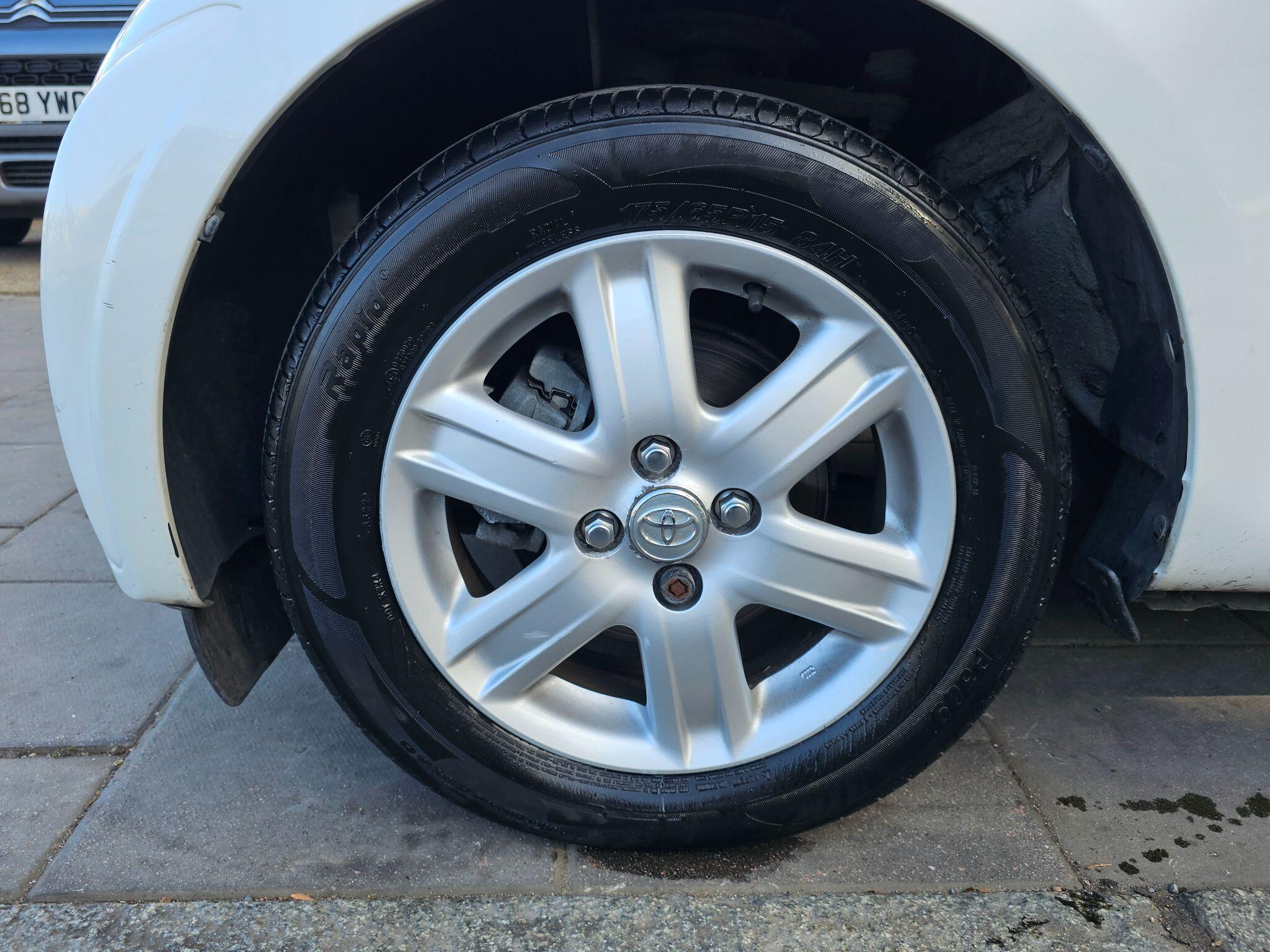 Toyota Iq view 42