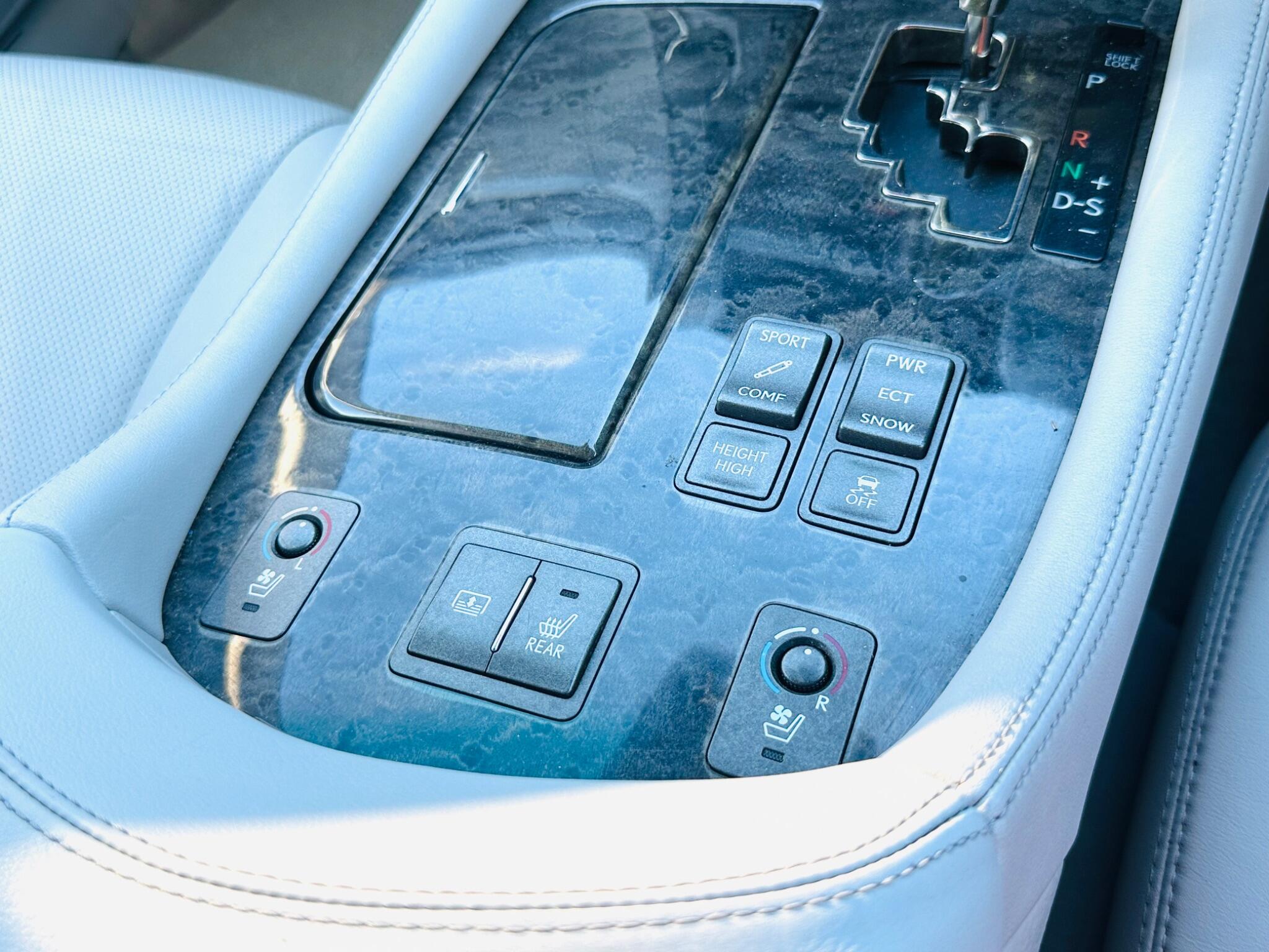 Lexus LS view 50