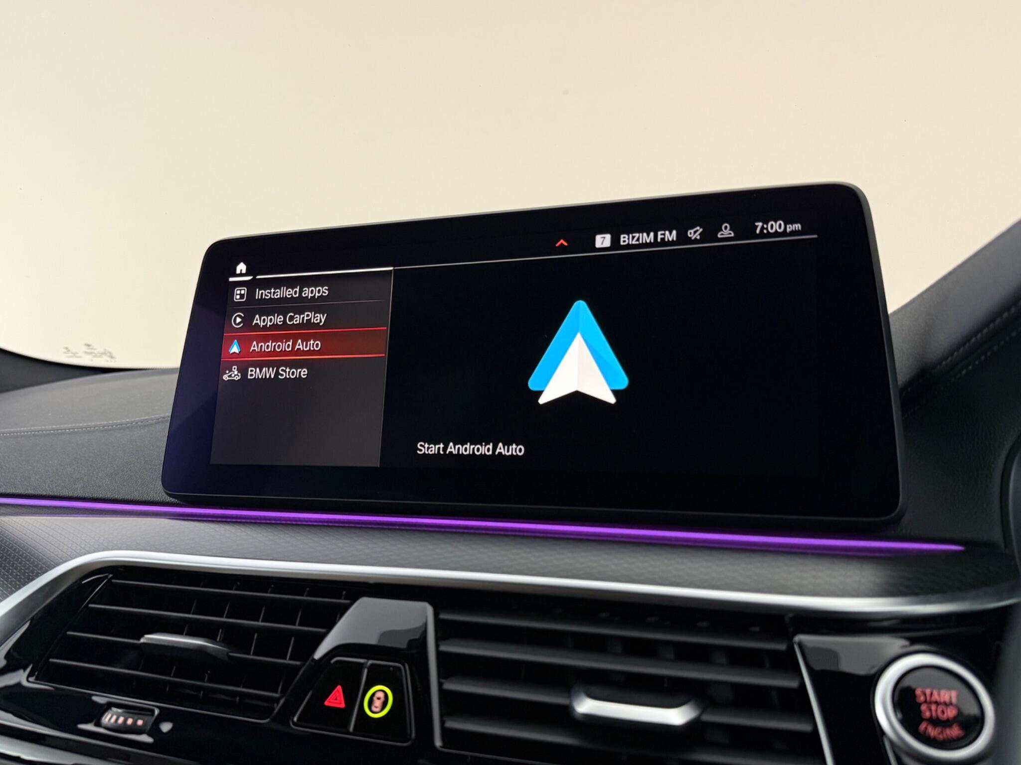 BMW 5 Series view 29