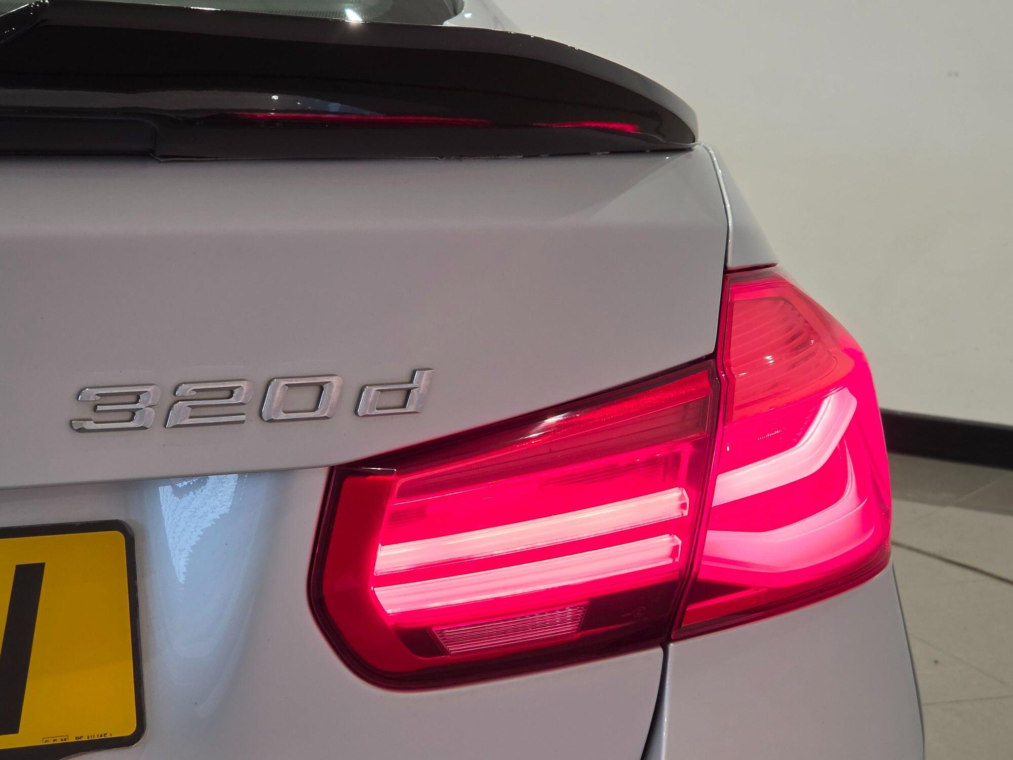 BMW 3 Series view 80