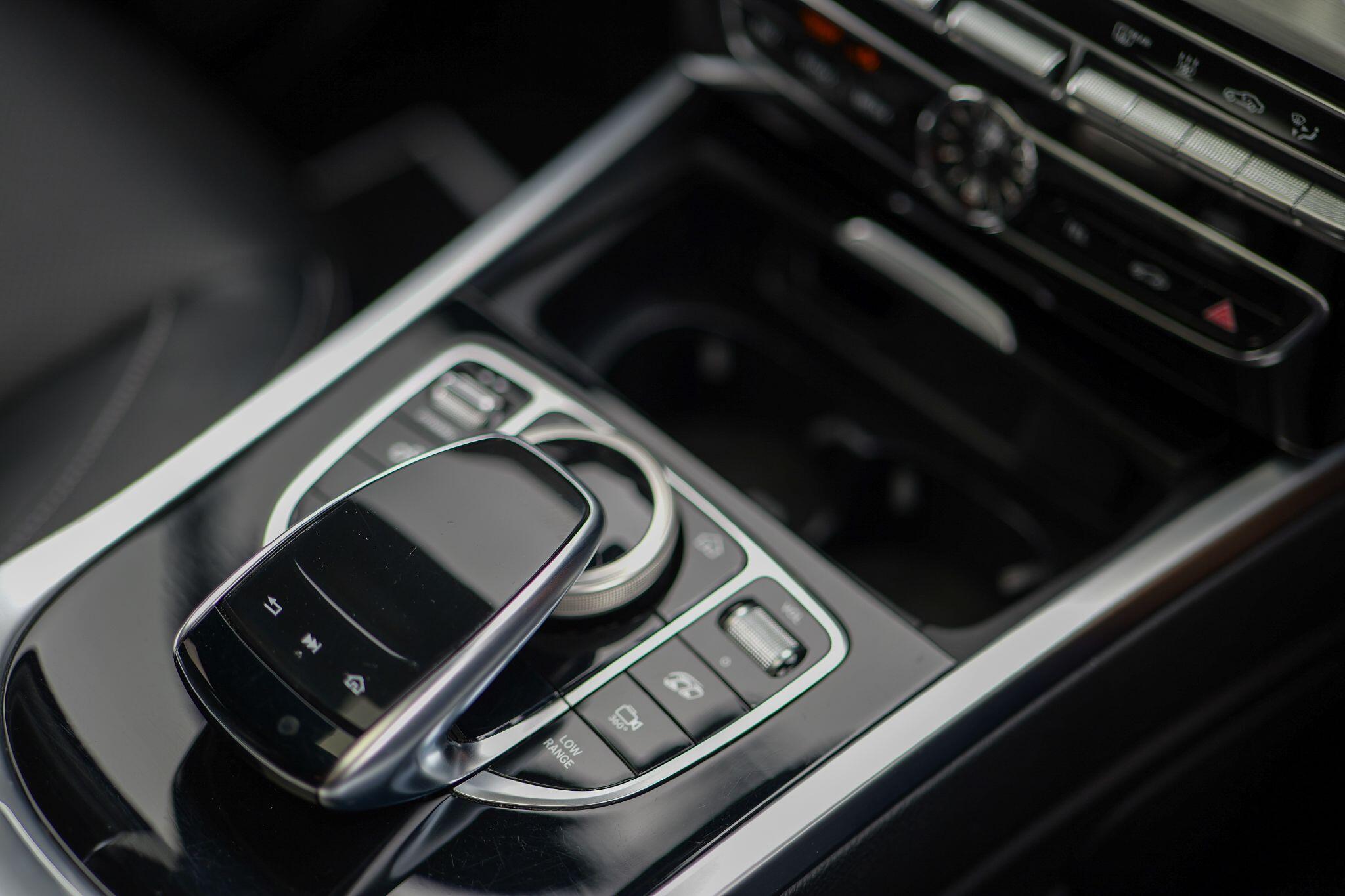 Mercedes-Benz G Class view 19
