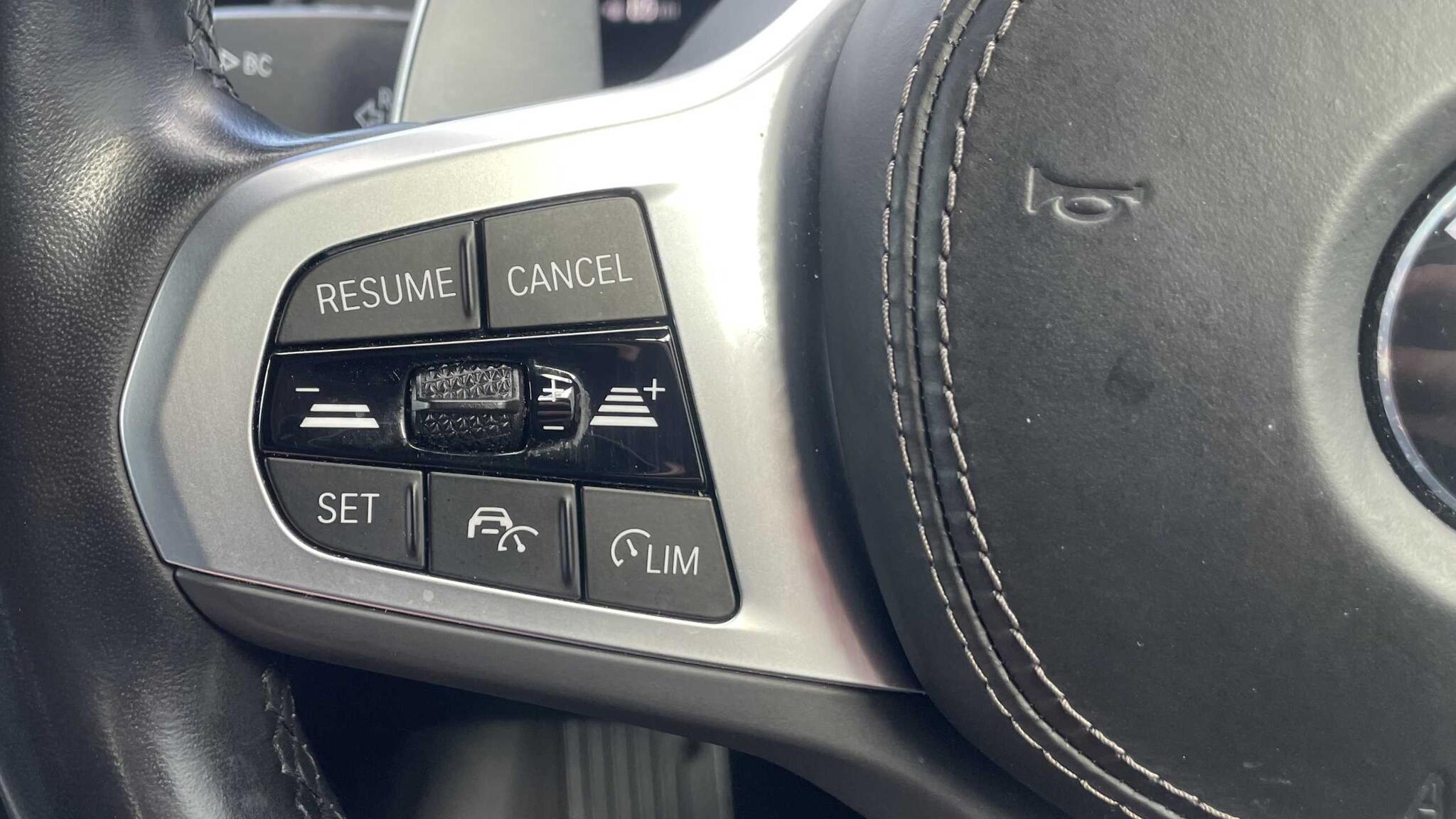 BMW X5 view 20
