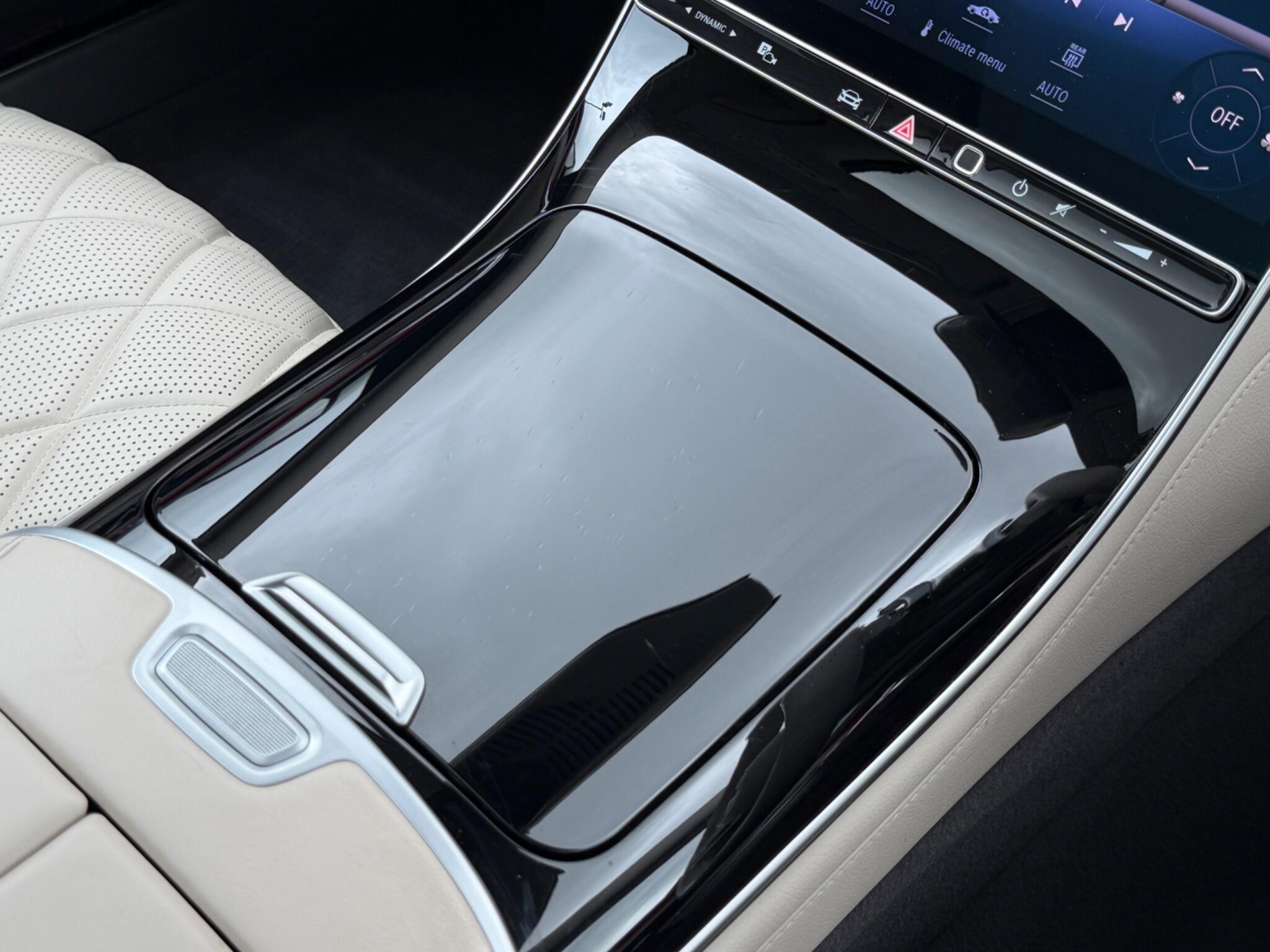 Mercedes-Benz S-Class view 42