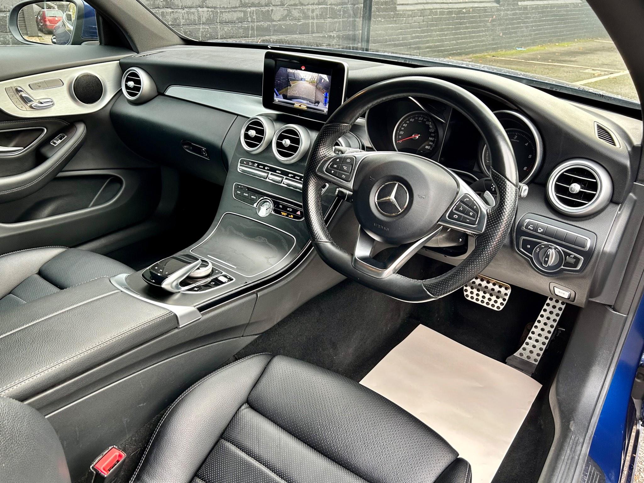 Mercedes-Benz C-Class view 24