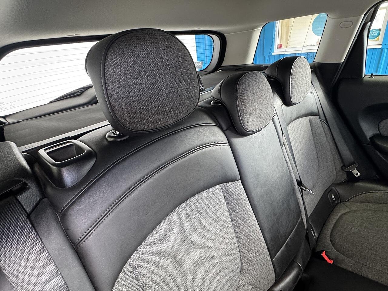 Mini Clubman view 11