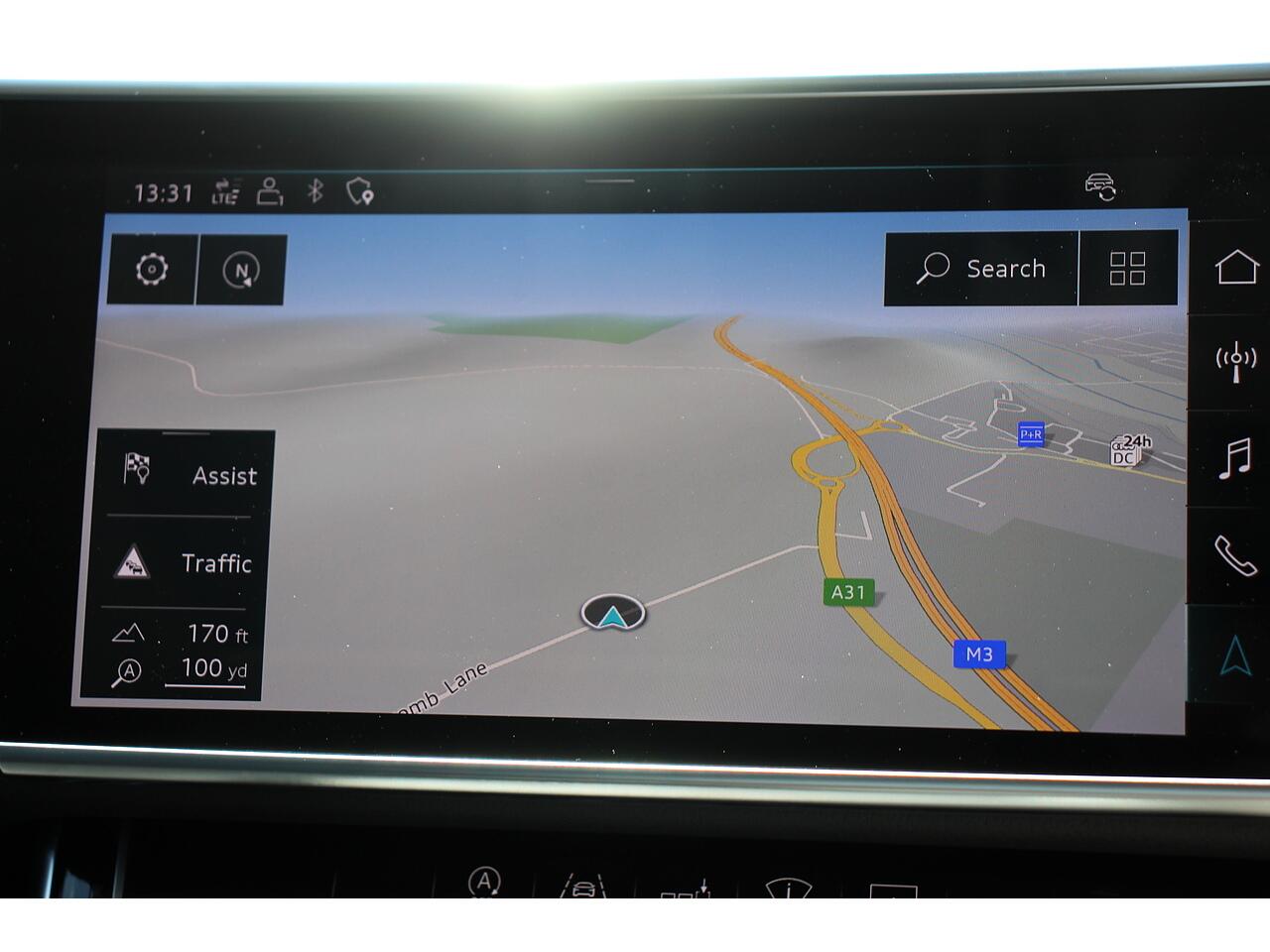 Audi A8 view 24