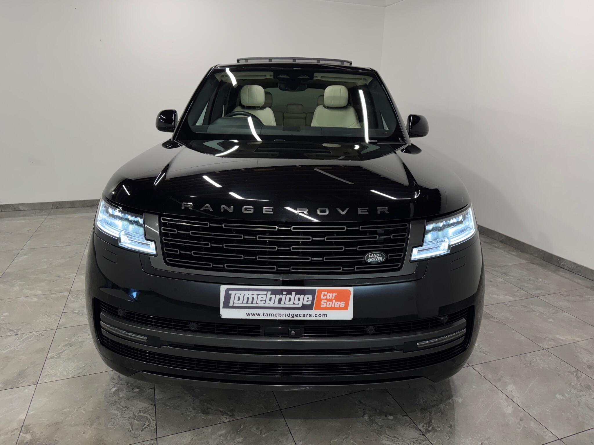 Land Rover Range Rover view 3