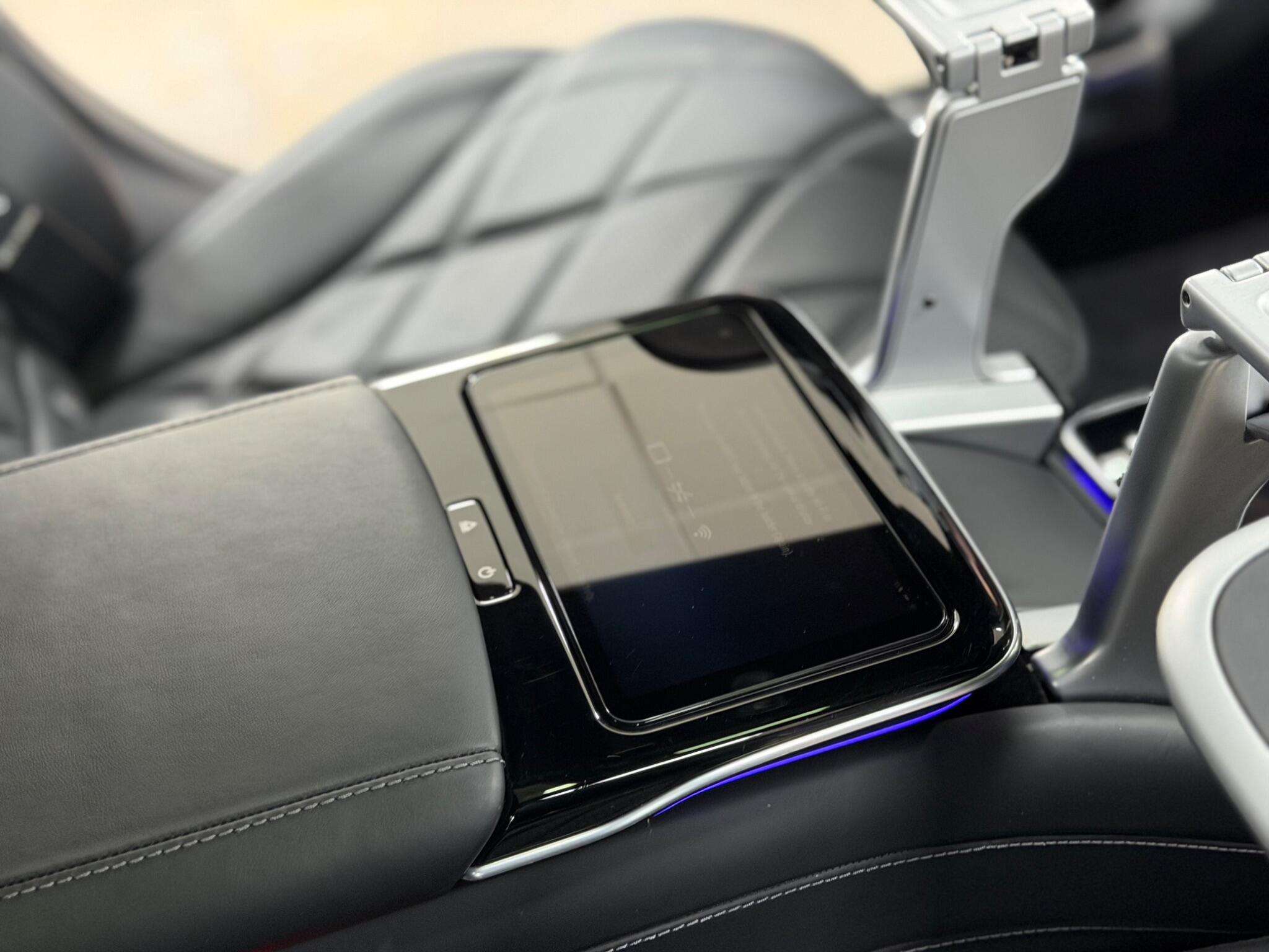Mercedes-Benz S-Class view 70