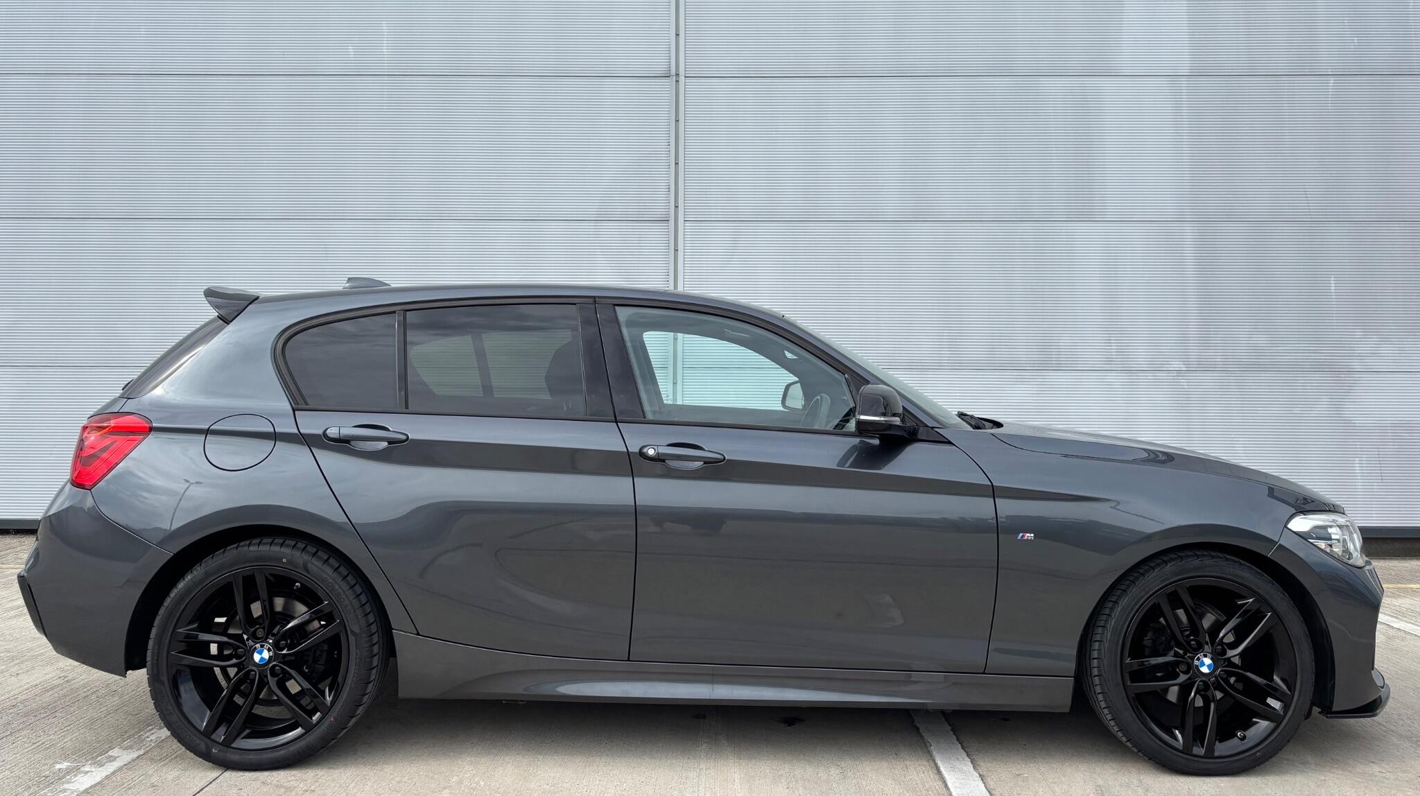 BMW 1 Series view 6