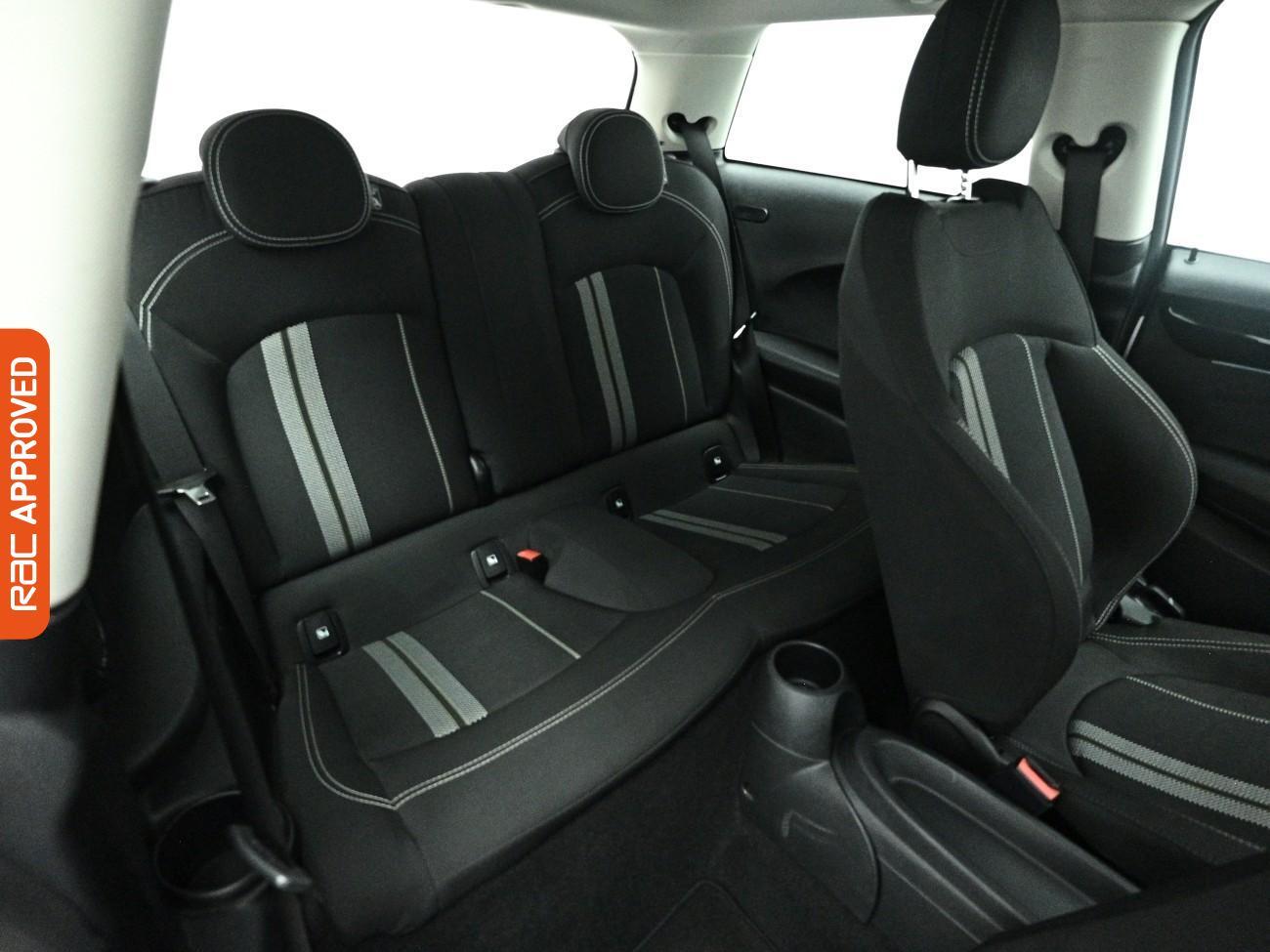 Mini Hatch view 14