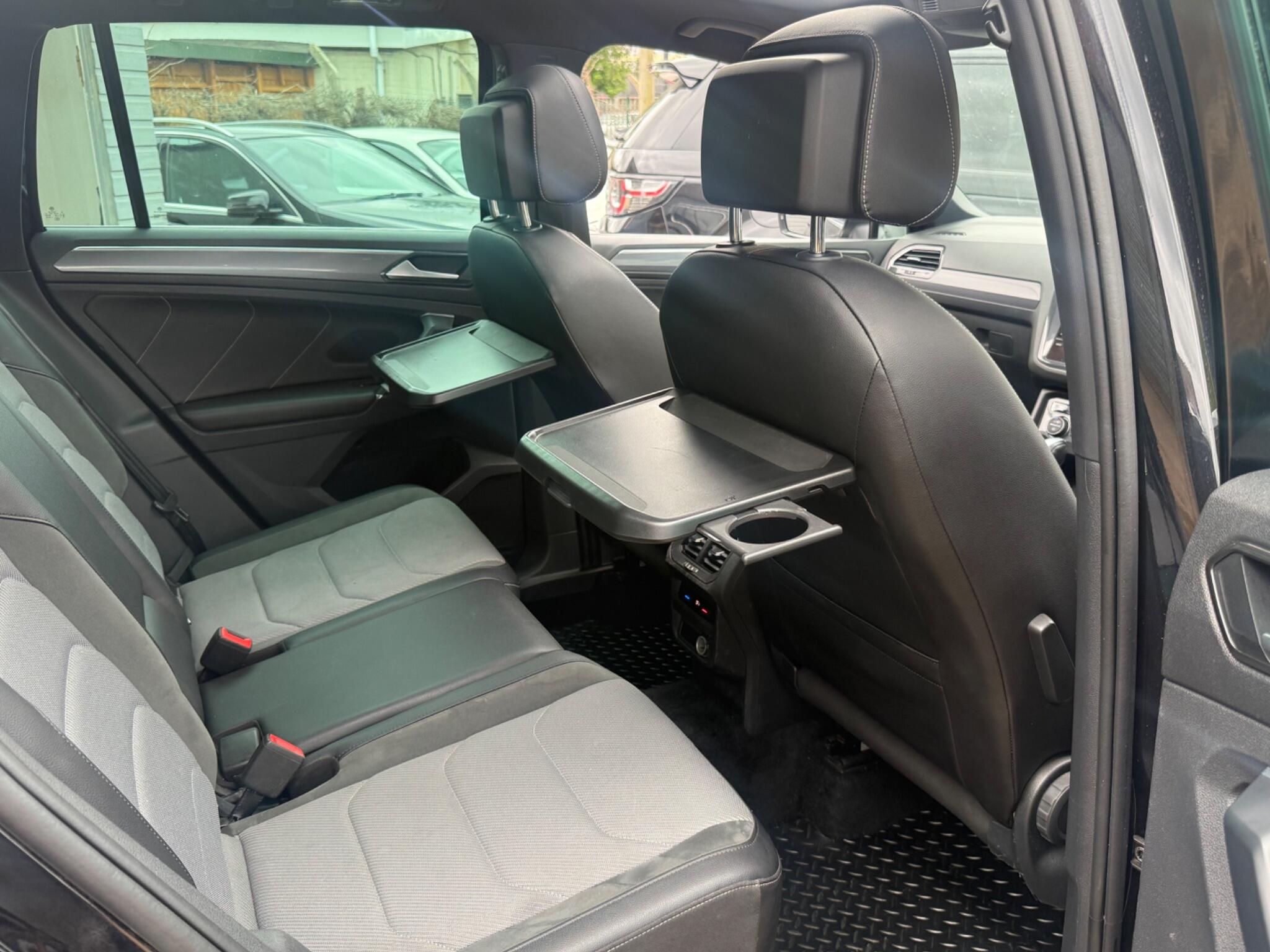 Volkswagen Tiguan view 18