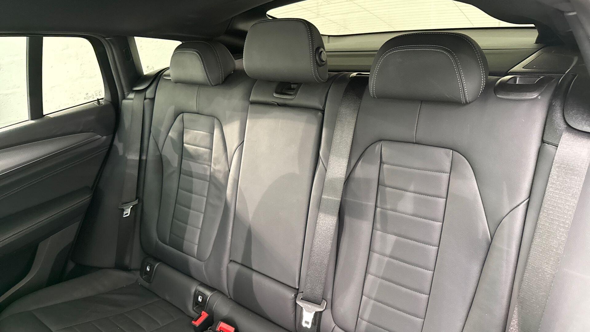 BMW X4 view 12
