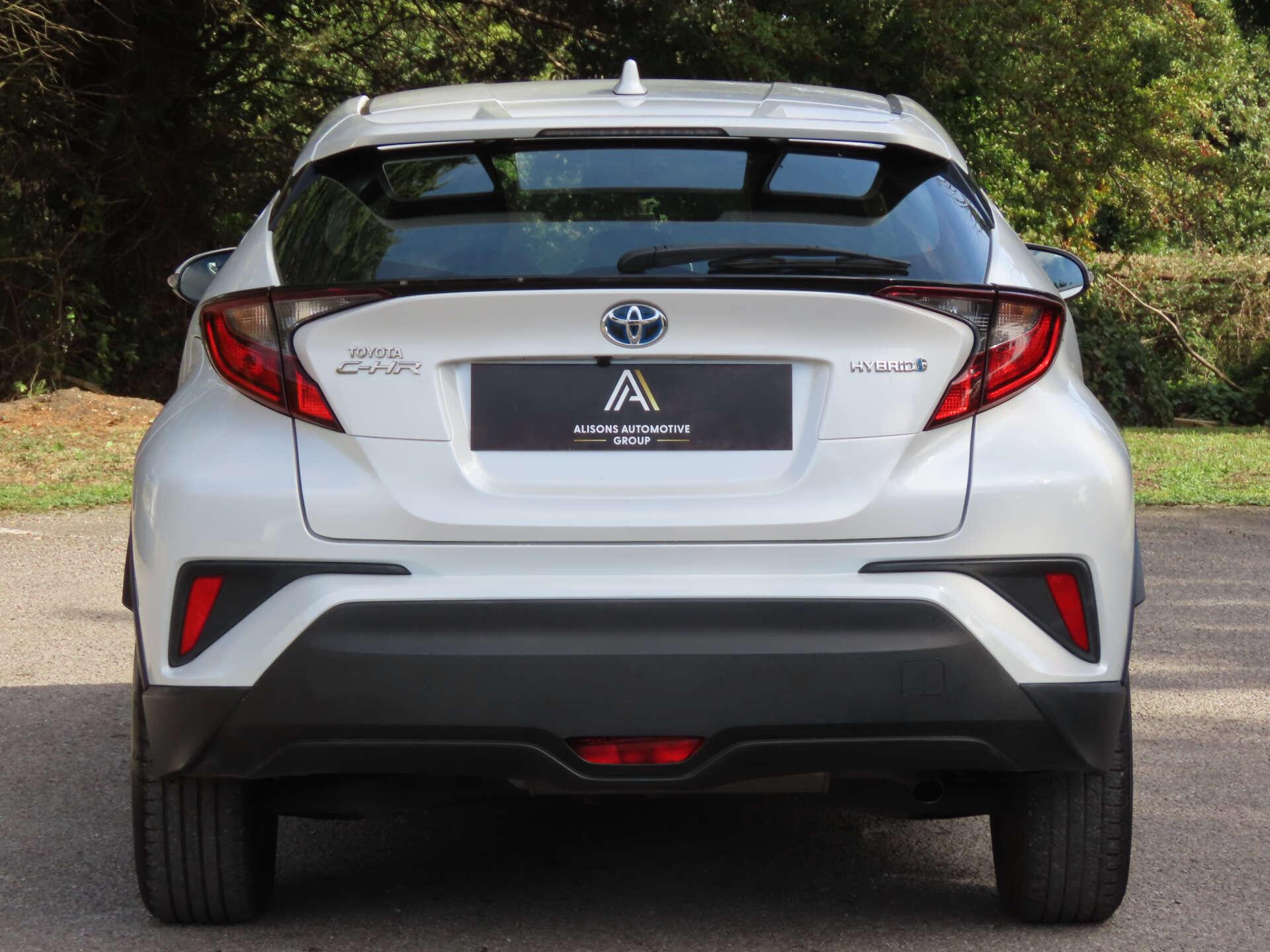 Toyota C-HR view 5