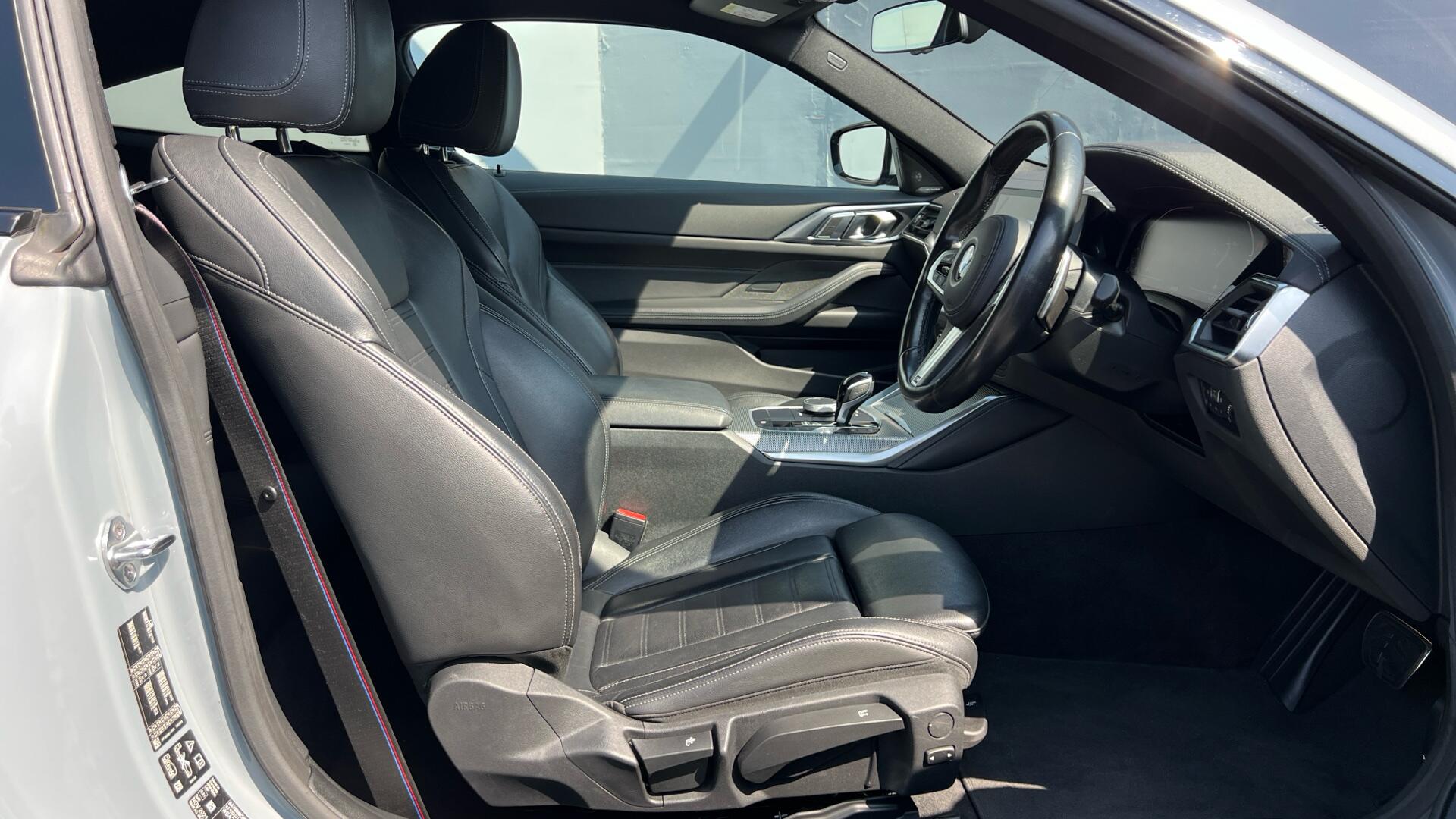 BMW 4 Series view 11