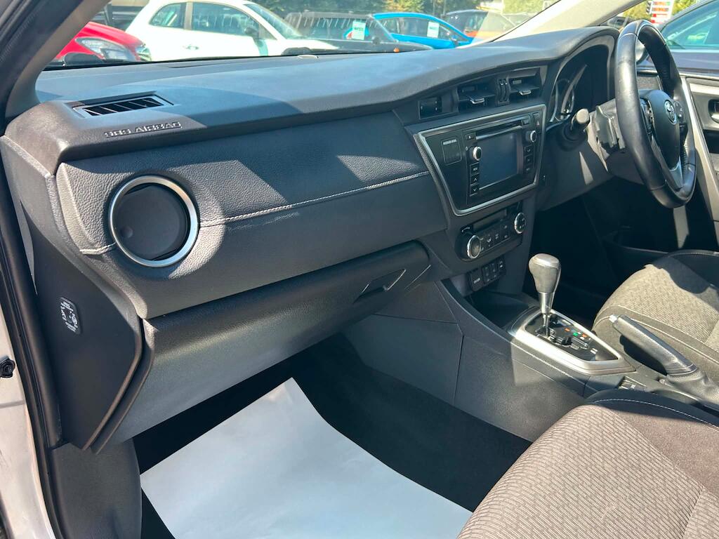 Toyota Auris view 18
