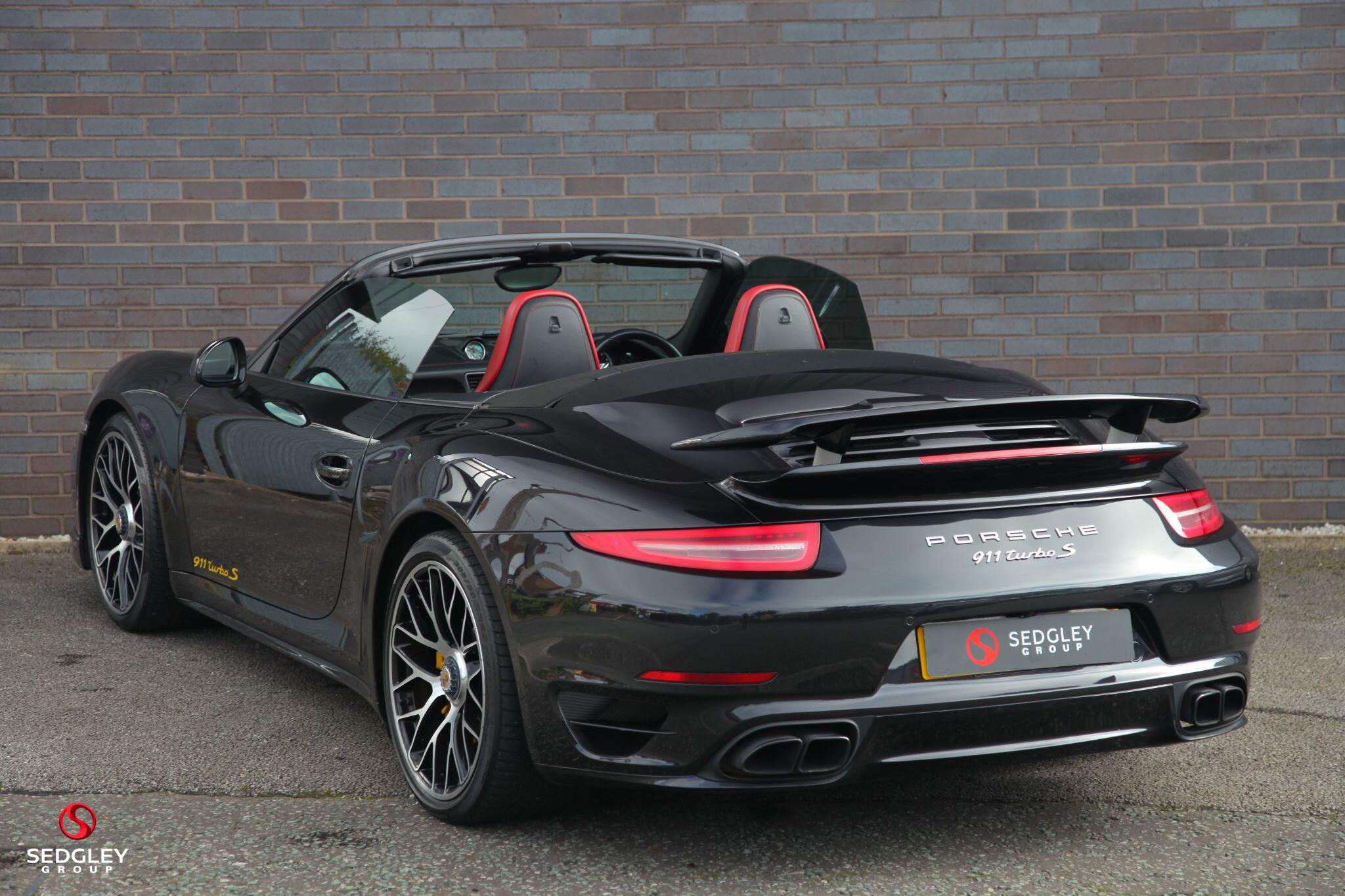 Porsche 911 view 2