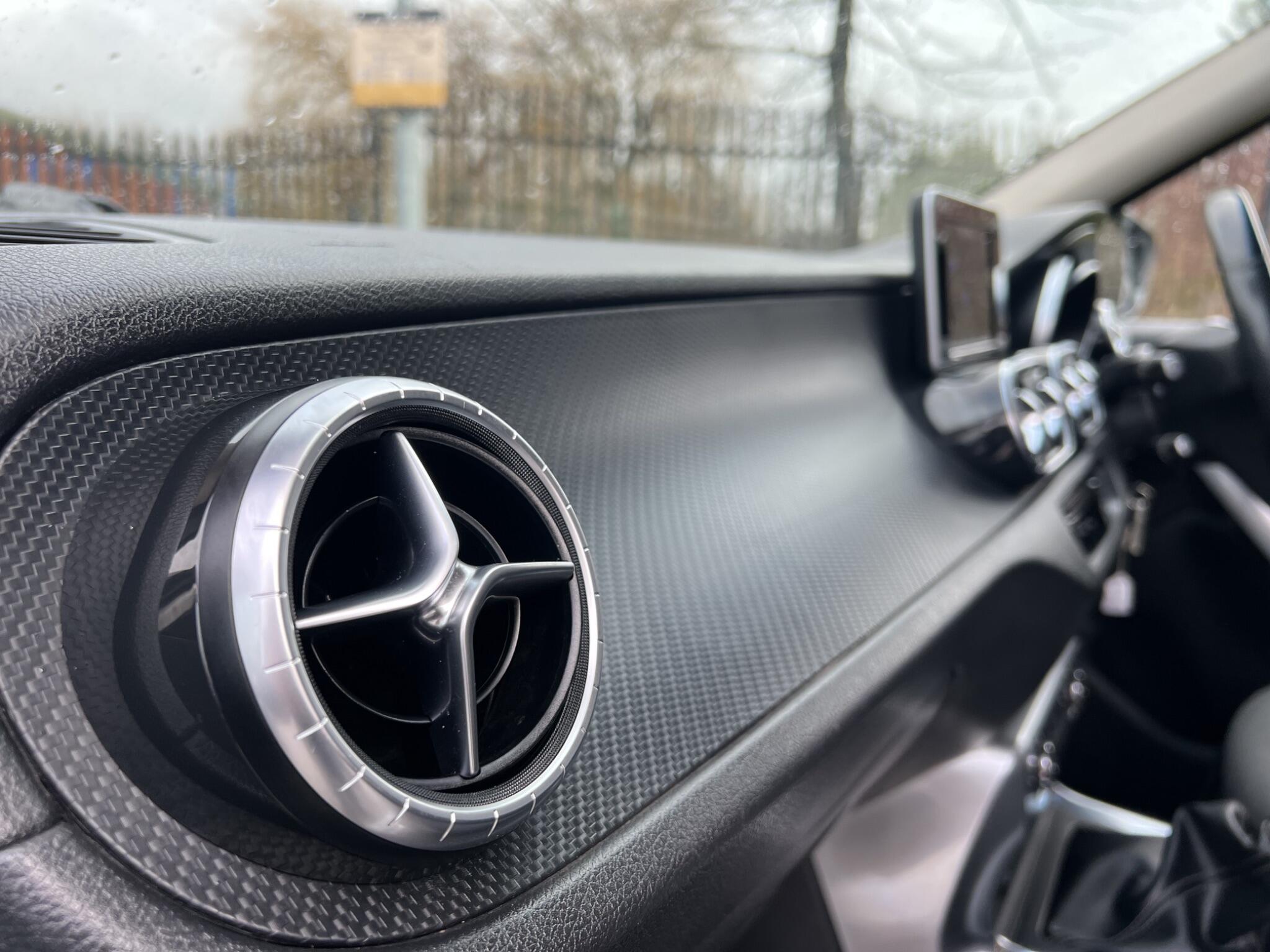 Mercedes-Benz X-Class view 14